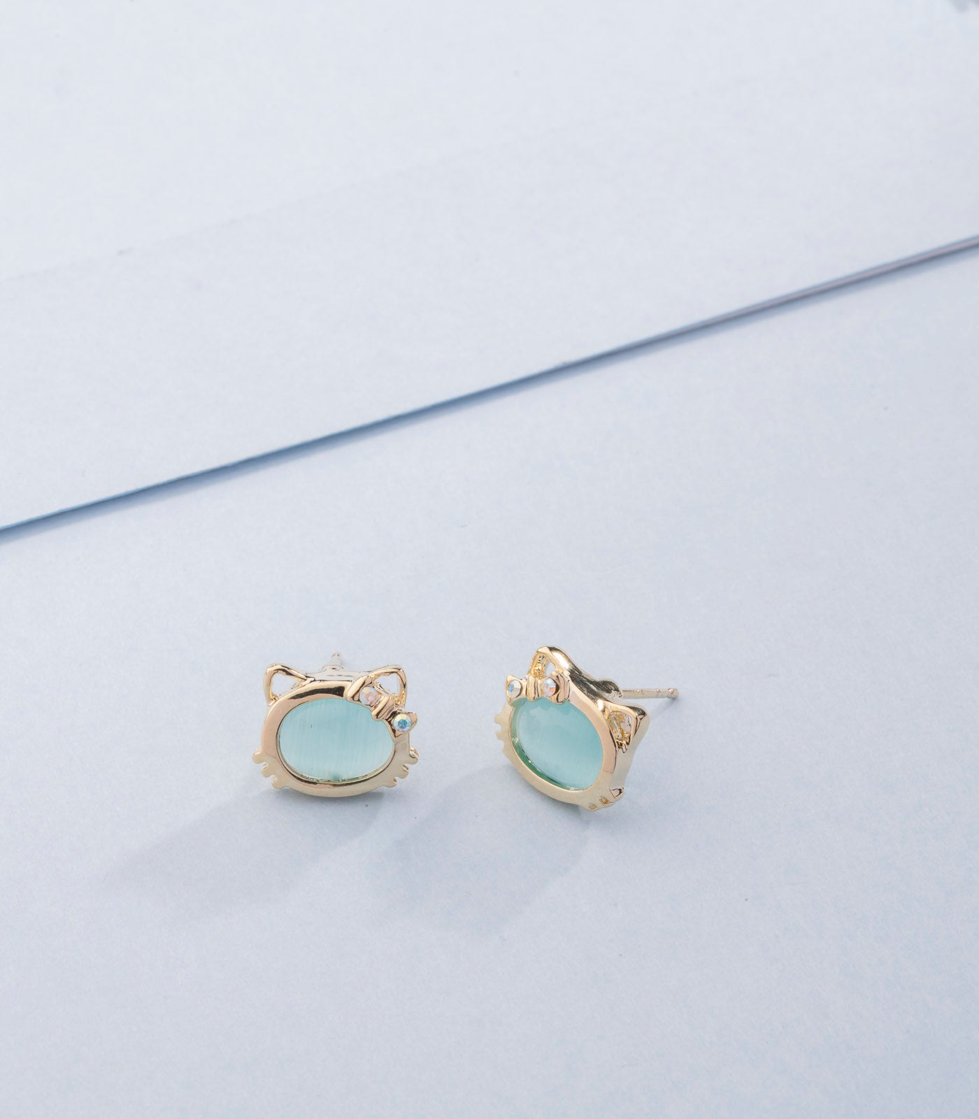 Apollo magic earrings (Brass)