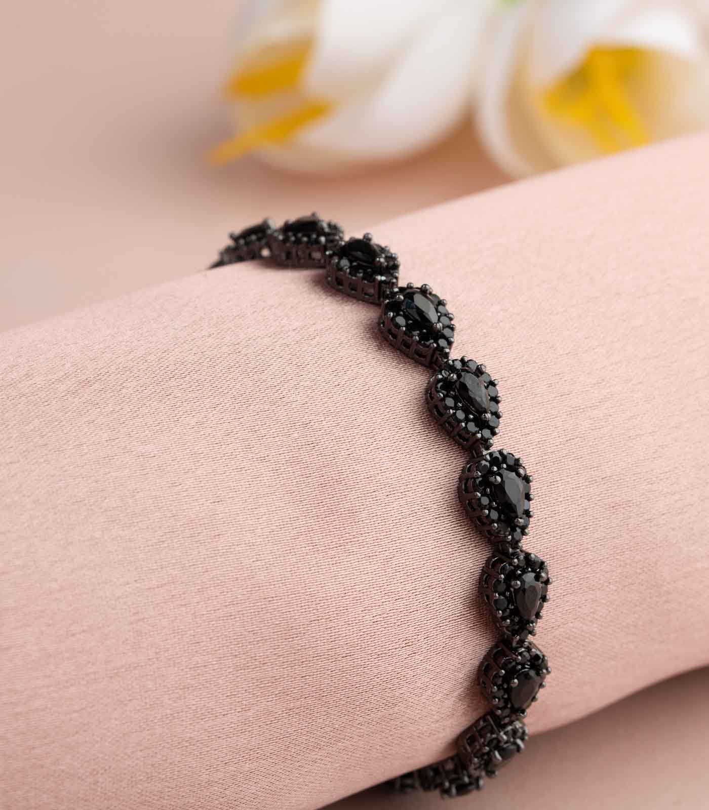 Bella Beauty Bracelet (Brass)