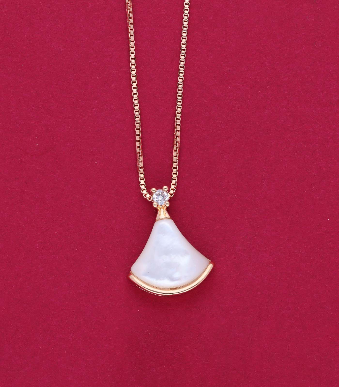 Classy Elegance - White - Pendant (Brass)