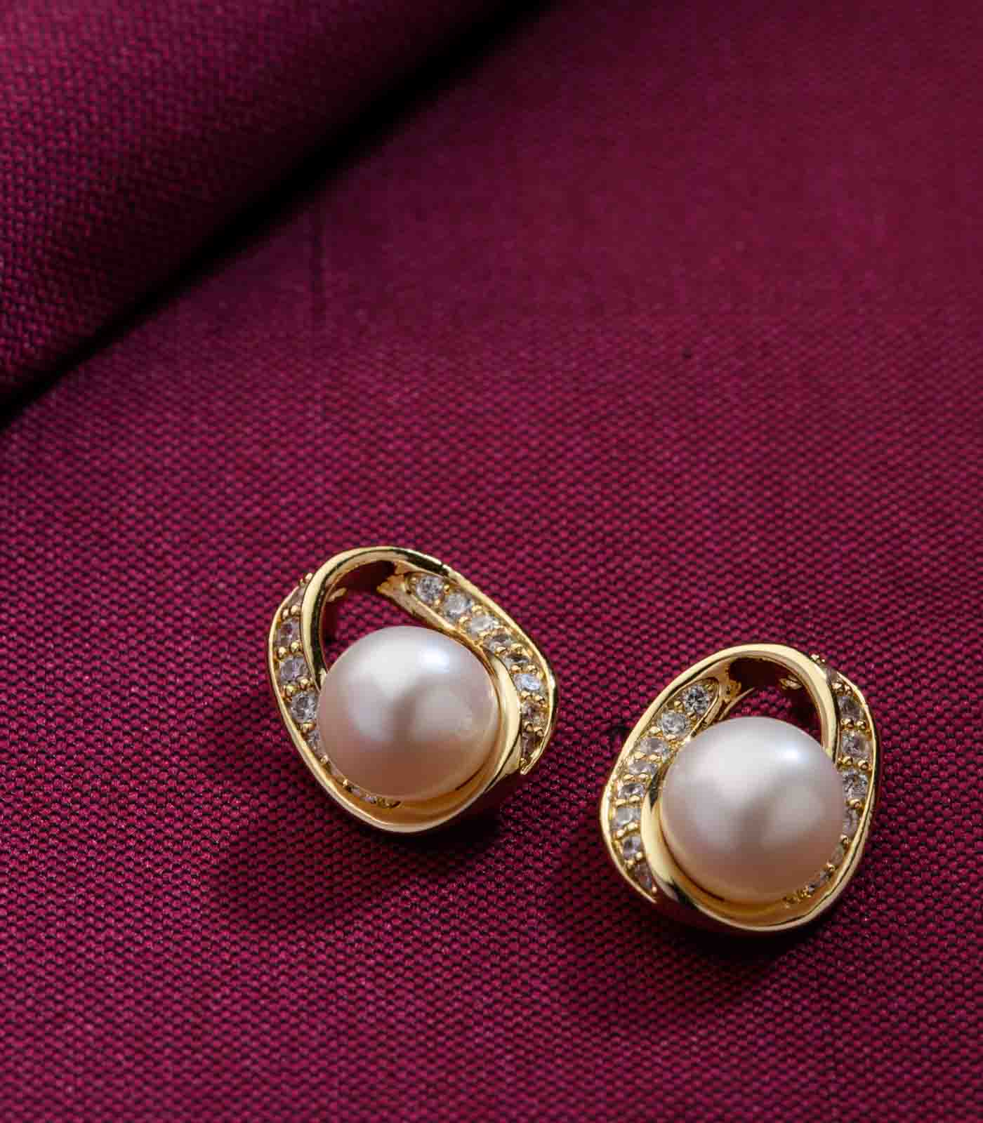 Classic Pearl Earrings (Brass)