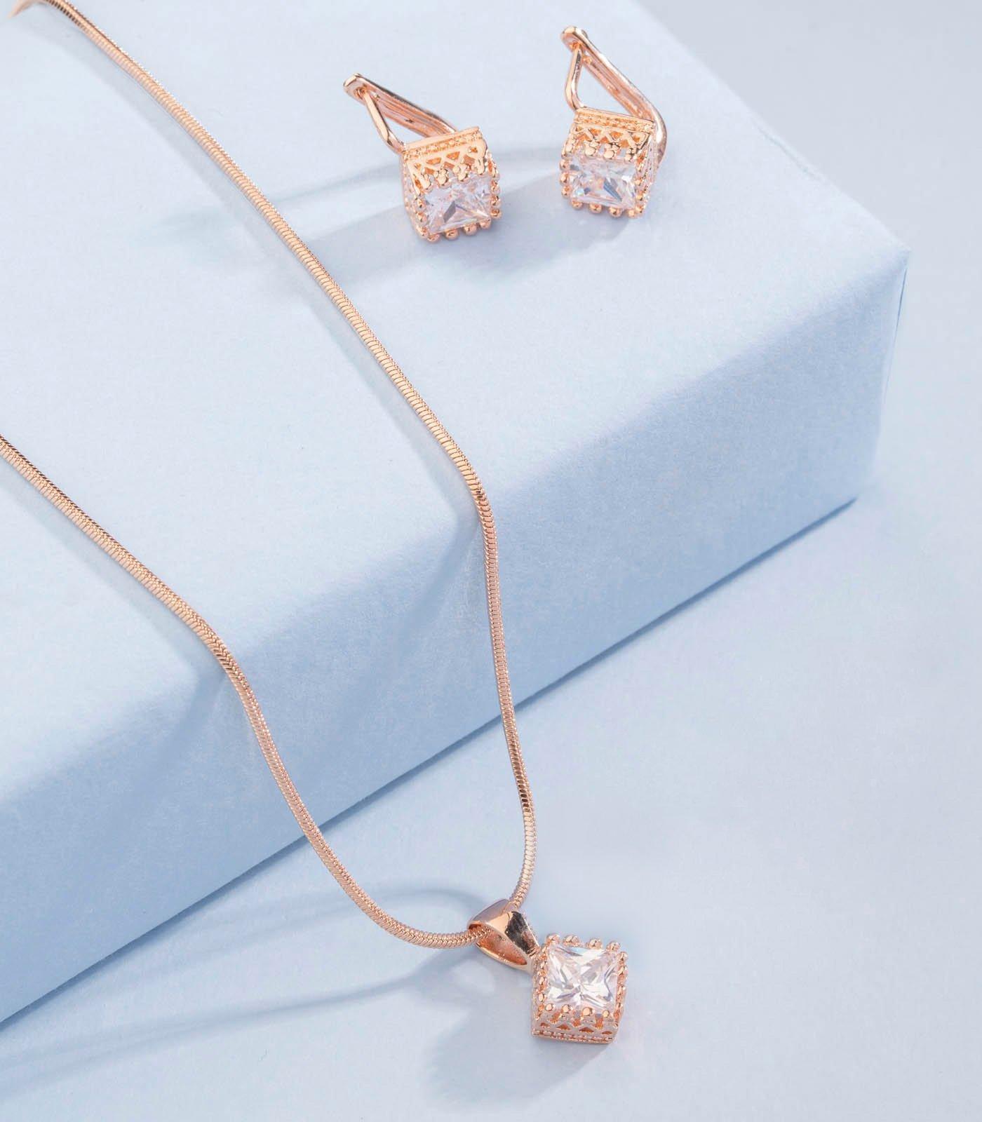Crystal cube pendant set (Brass)