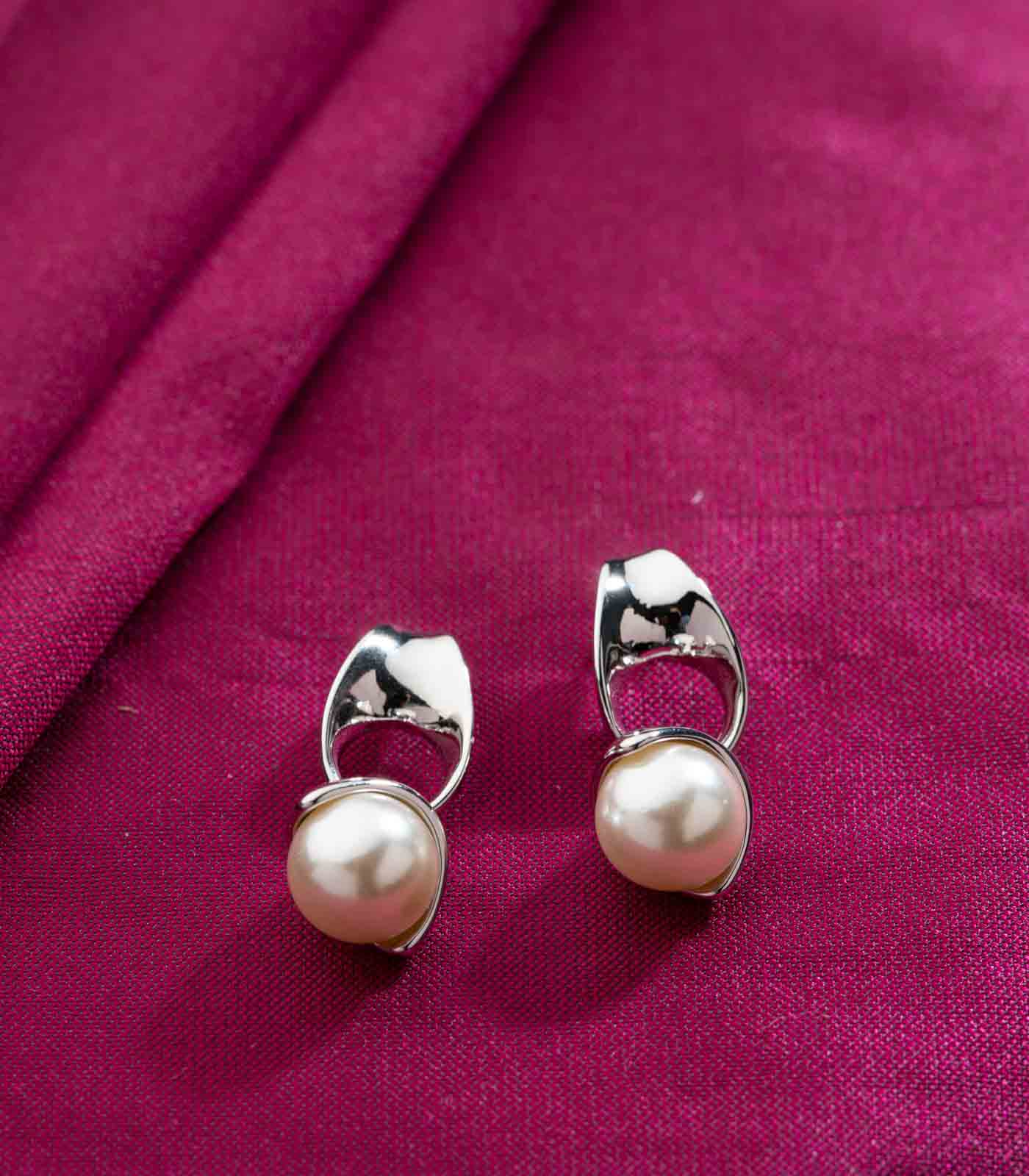 Fancy Pearl Earrings (Brass)
