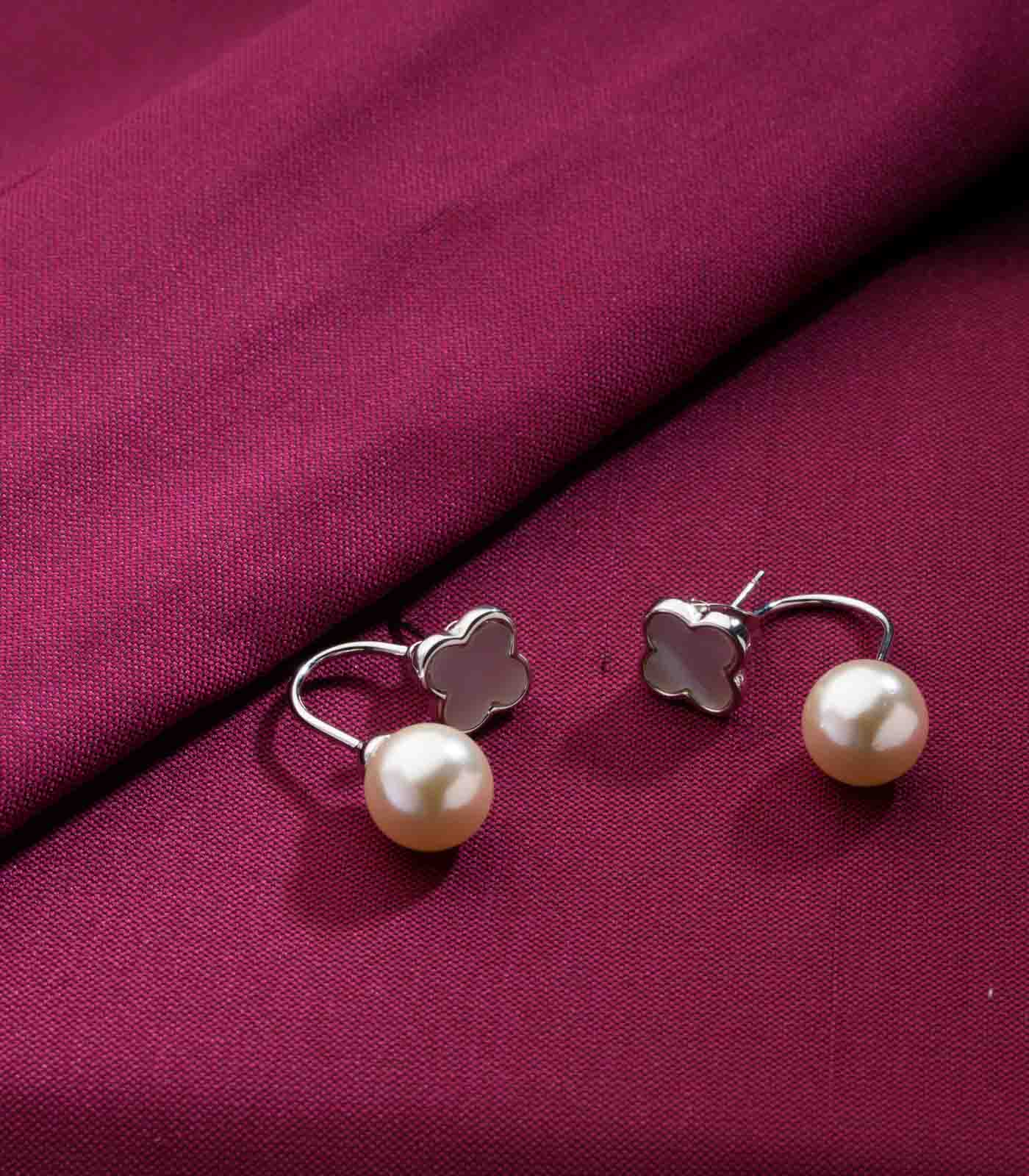 Hanging Pearl Tops (Brass)