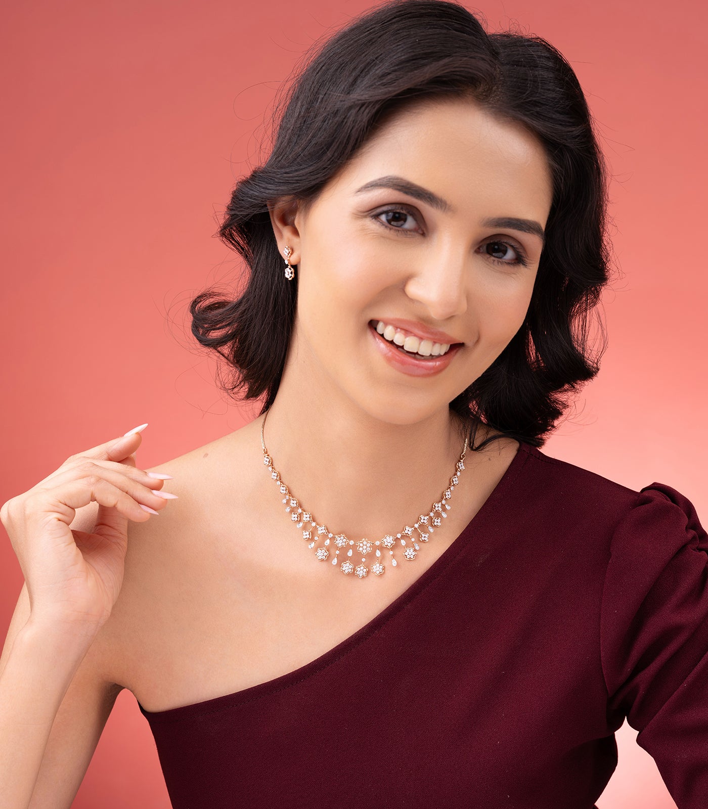 Diamond Link Of Flowers Necklace Set- Earrings