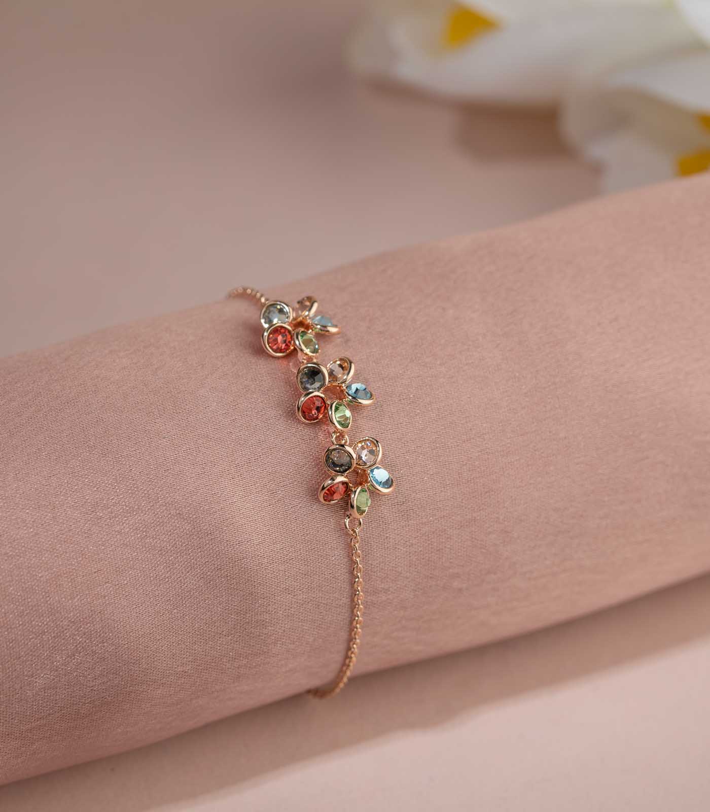 Embellished Garland Bracelet (Brass)