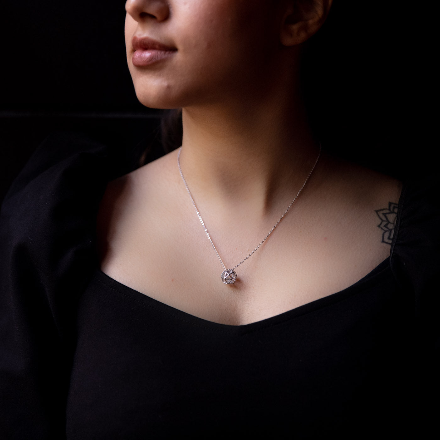 Entangled Shimmer Pendant (Brass)