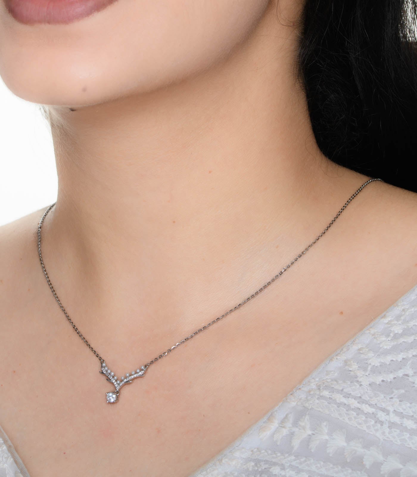 The Elegance Queen Necklace (Silver)