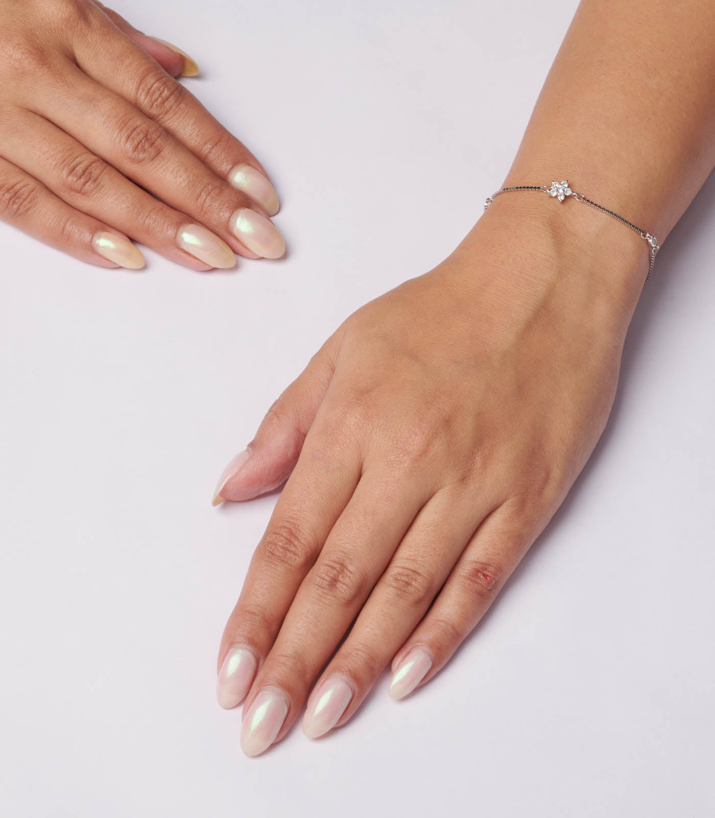 Flower Shaped Bracelet (Silver)