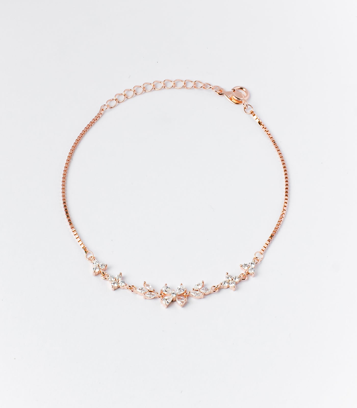 Shiny Crystal Motifs Bracelet (Silver)