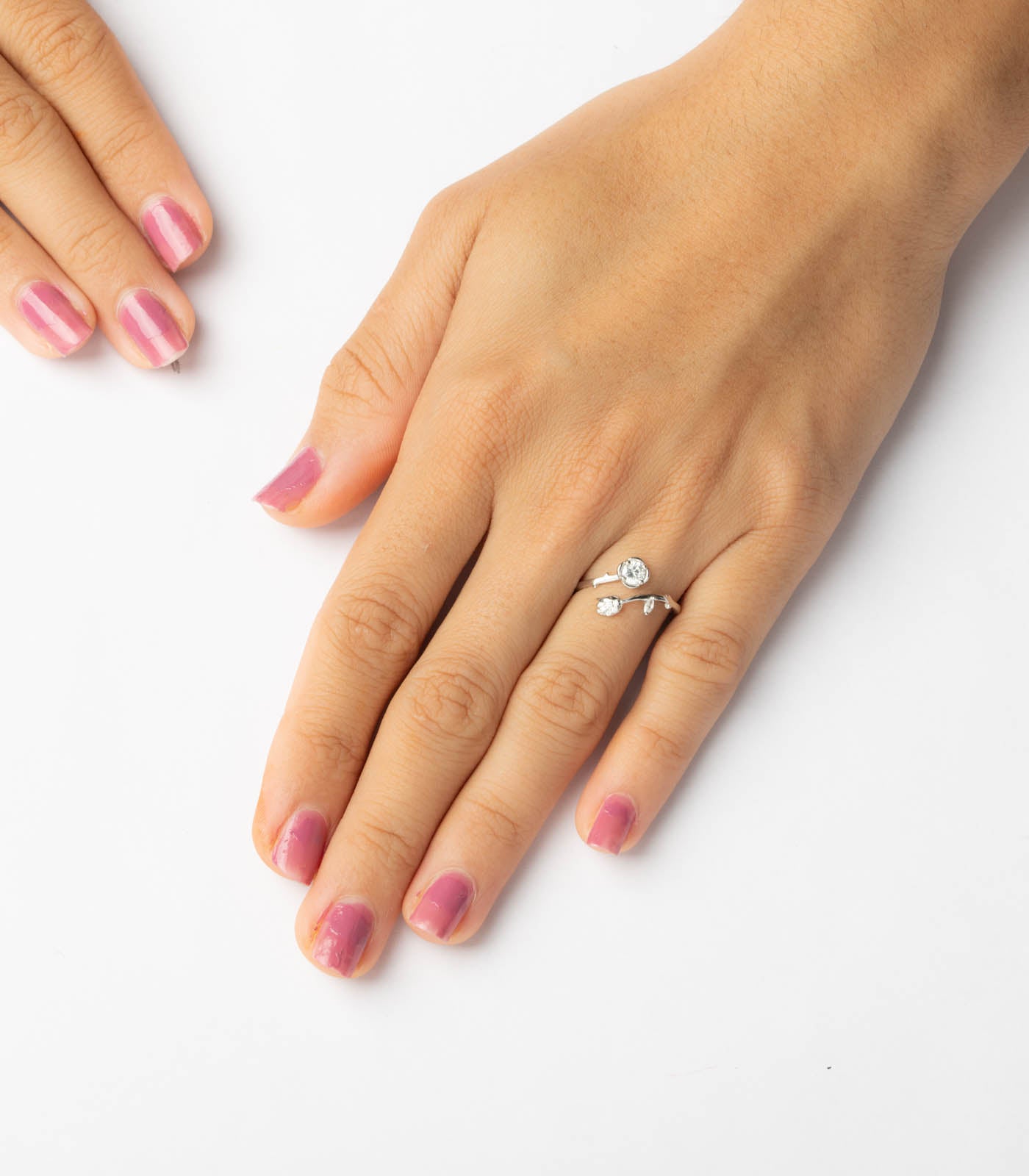 Classic Luxe Adjustable Finger Ring (Silver)