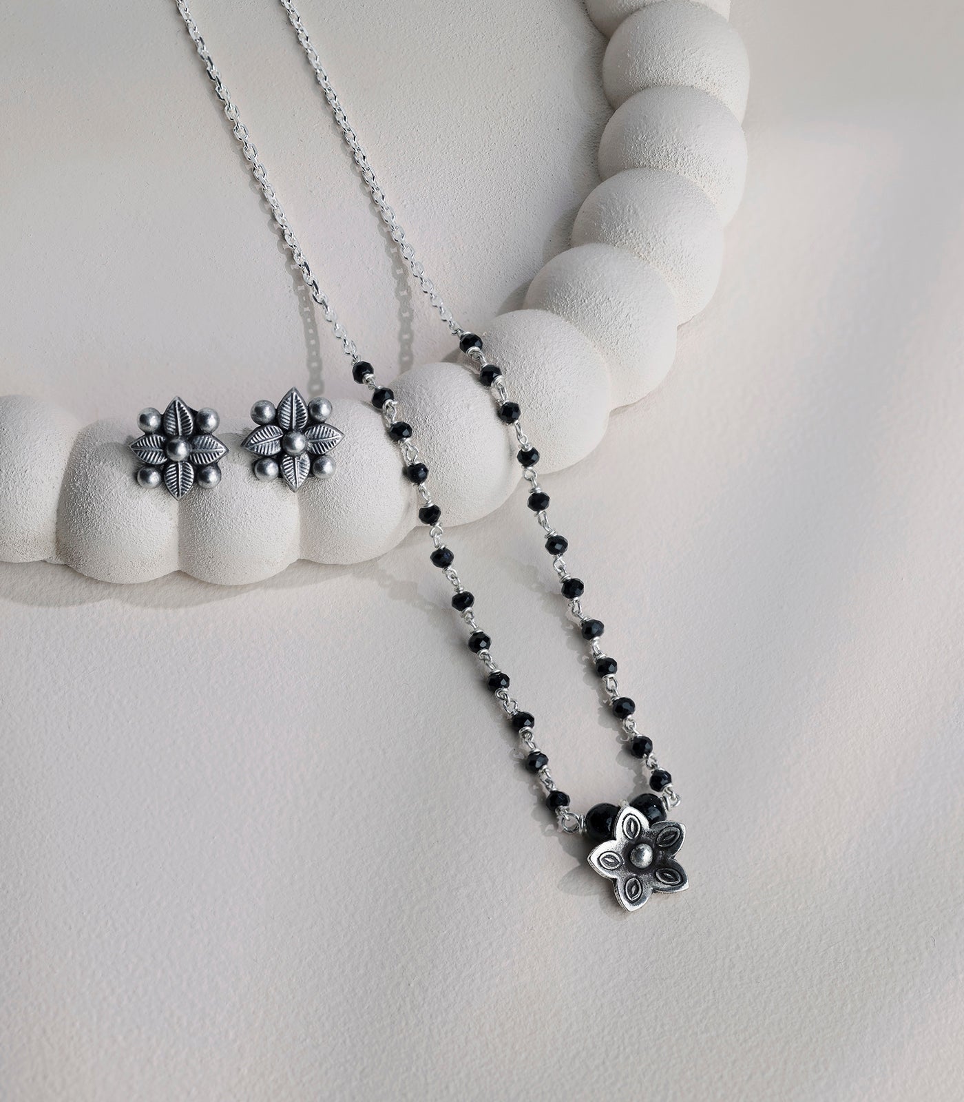 Floral Motif Antique Mangalsutra Set (Silver)