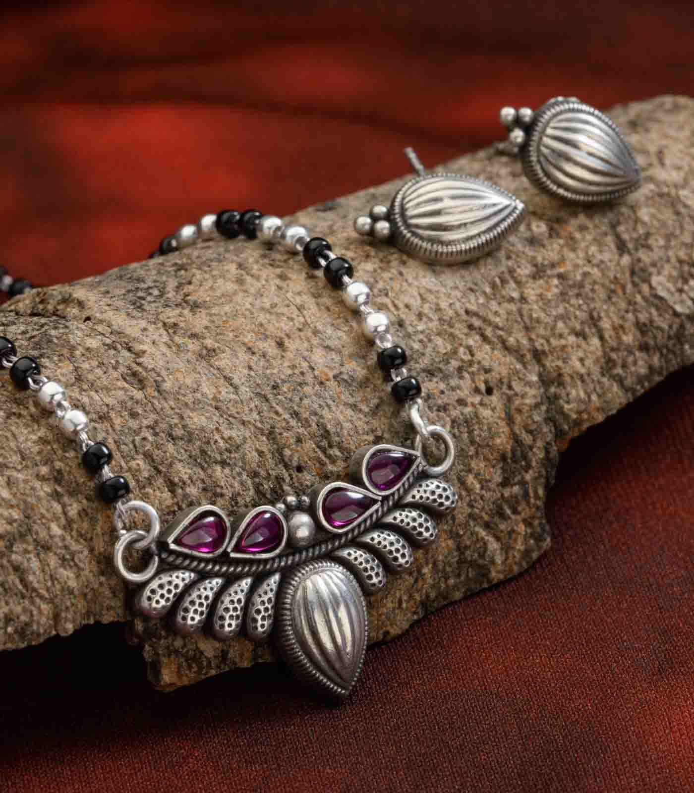 Voilet Stone Drop Shaped Antique Mangalsutra Set (Silver)