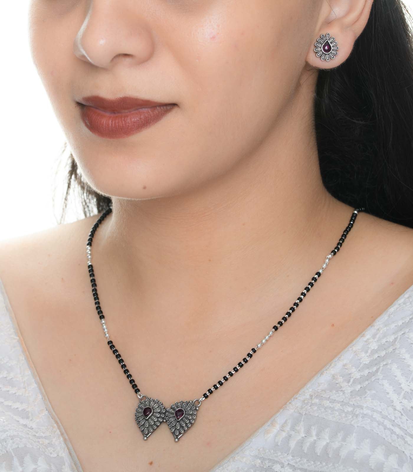 Twin Leaves Antique Mangalsutra Set (Silver)