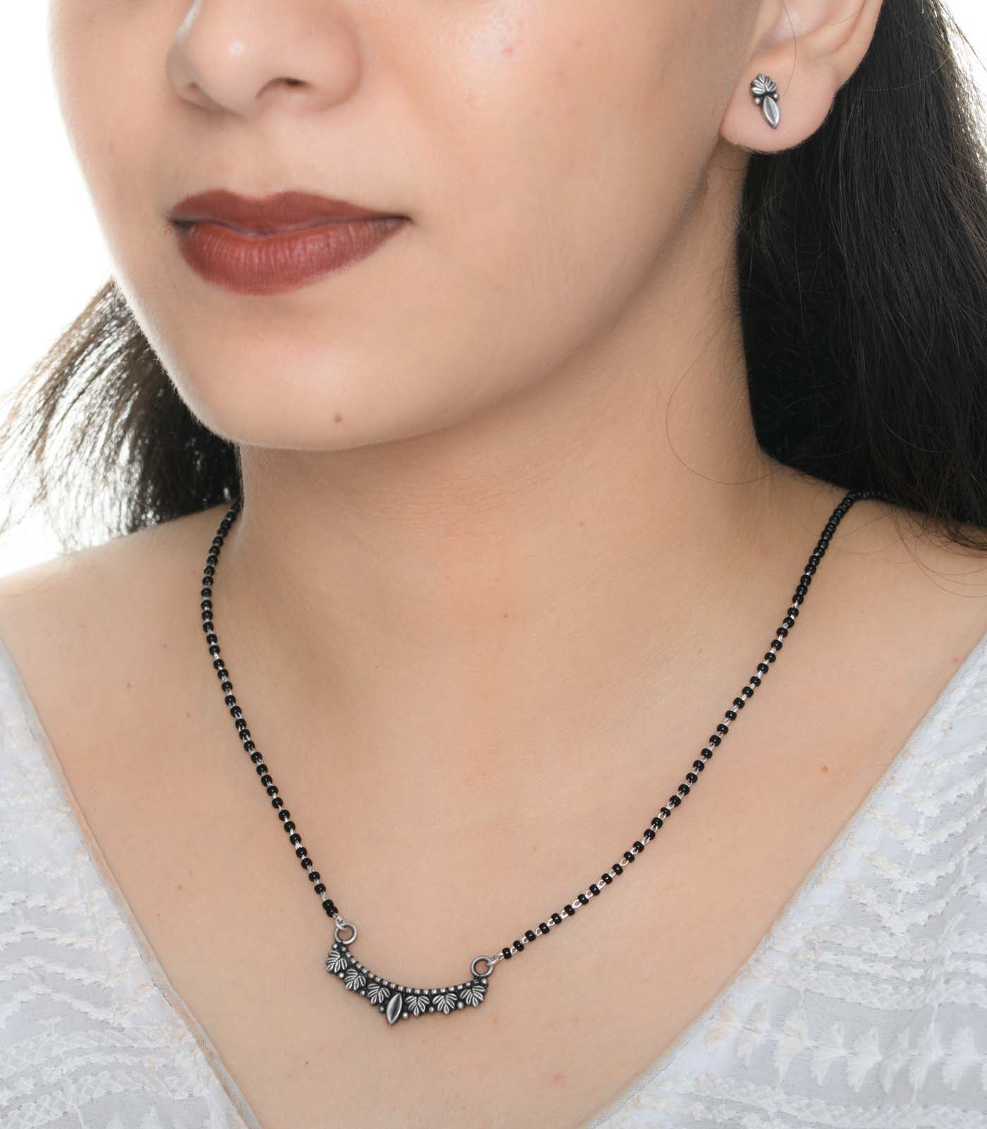 Leafy Stream Antique Mangalsutra Set (Silver)