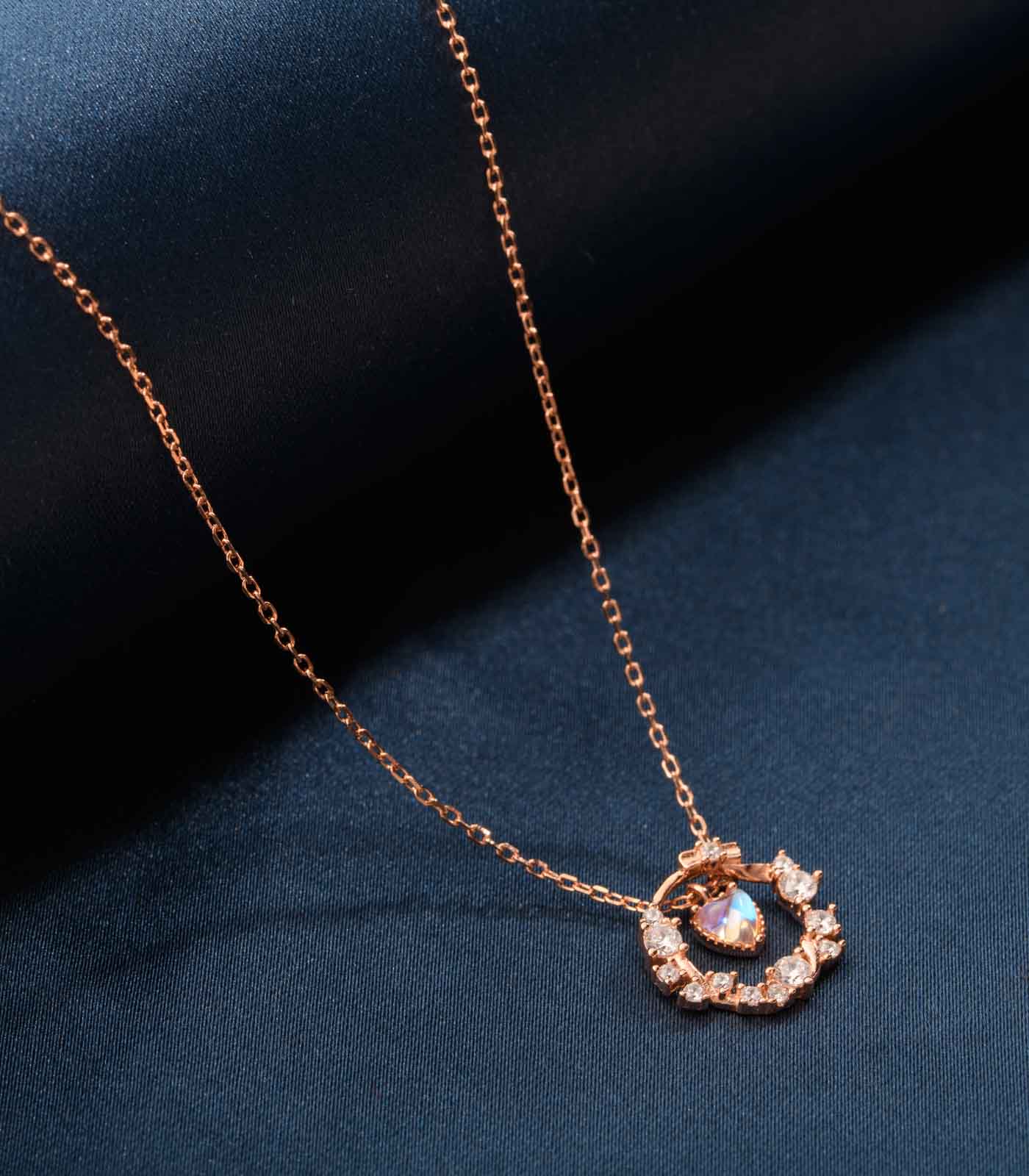 Rose Gold Polish Dangling Pendant Necklace (Silver)