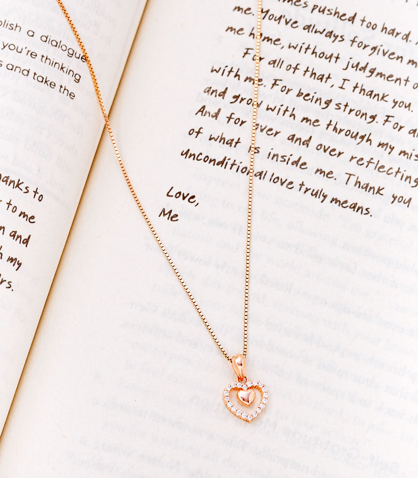 Rose Gold Heart Shaped Necklace (Silver)
