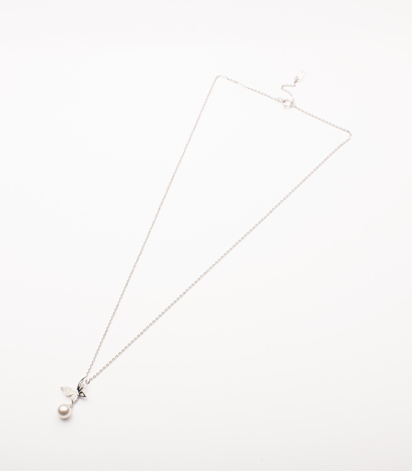 Pearlfly Necklace (Silver)