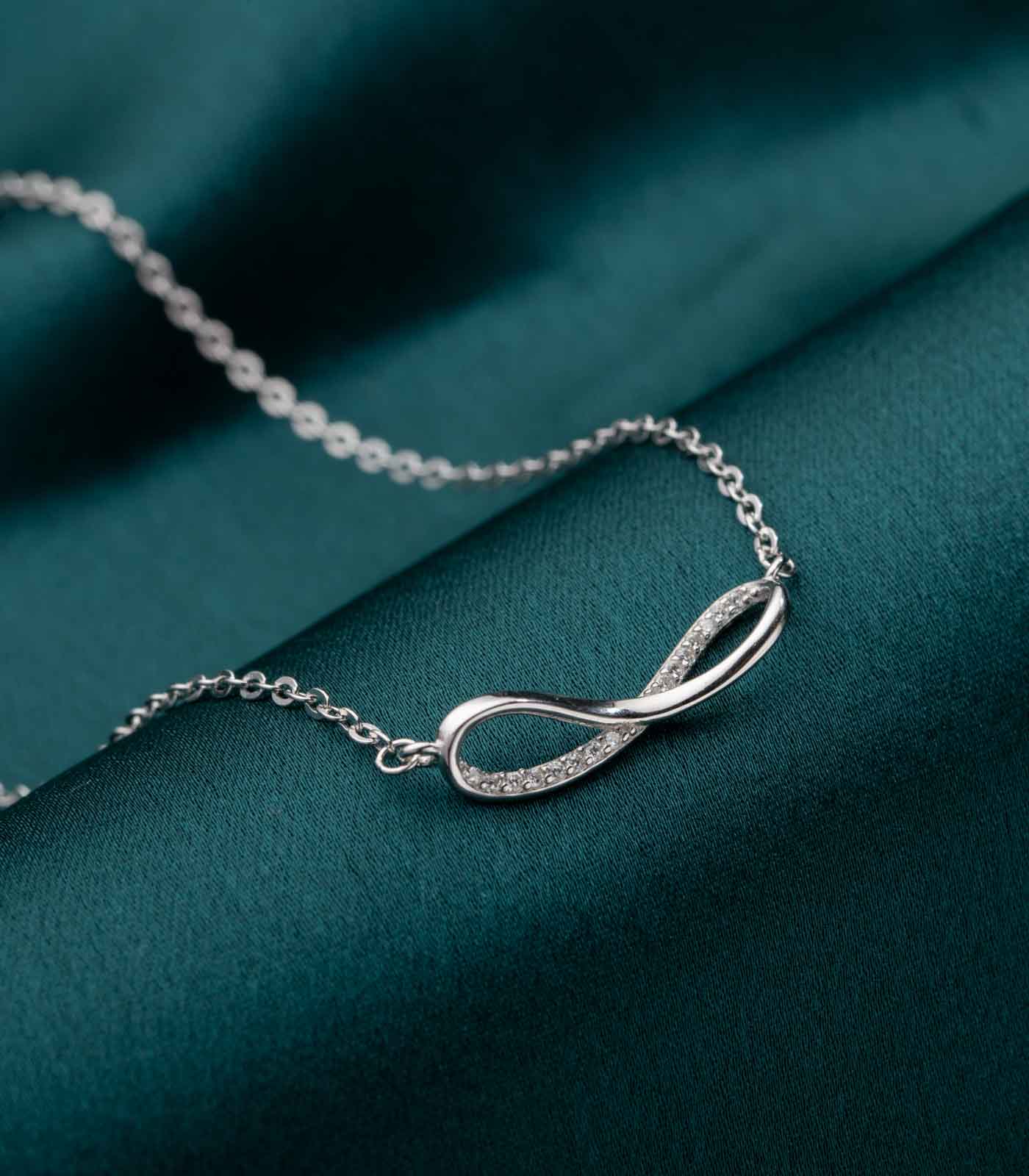Infinity Necklace (Silver)