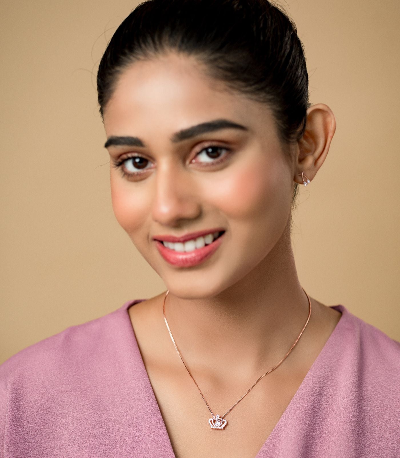 Rose Gold Crown Shaped Necklace (Silver)