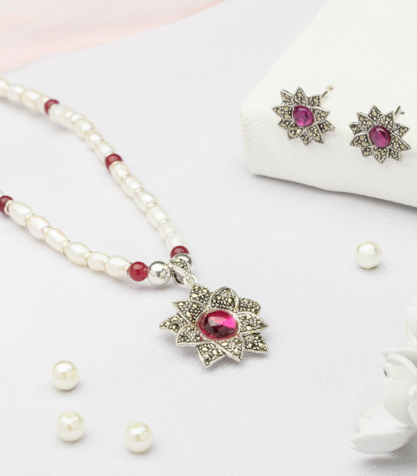 Marcasite With Red Stone Necklace SET (Silver)