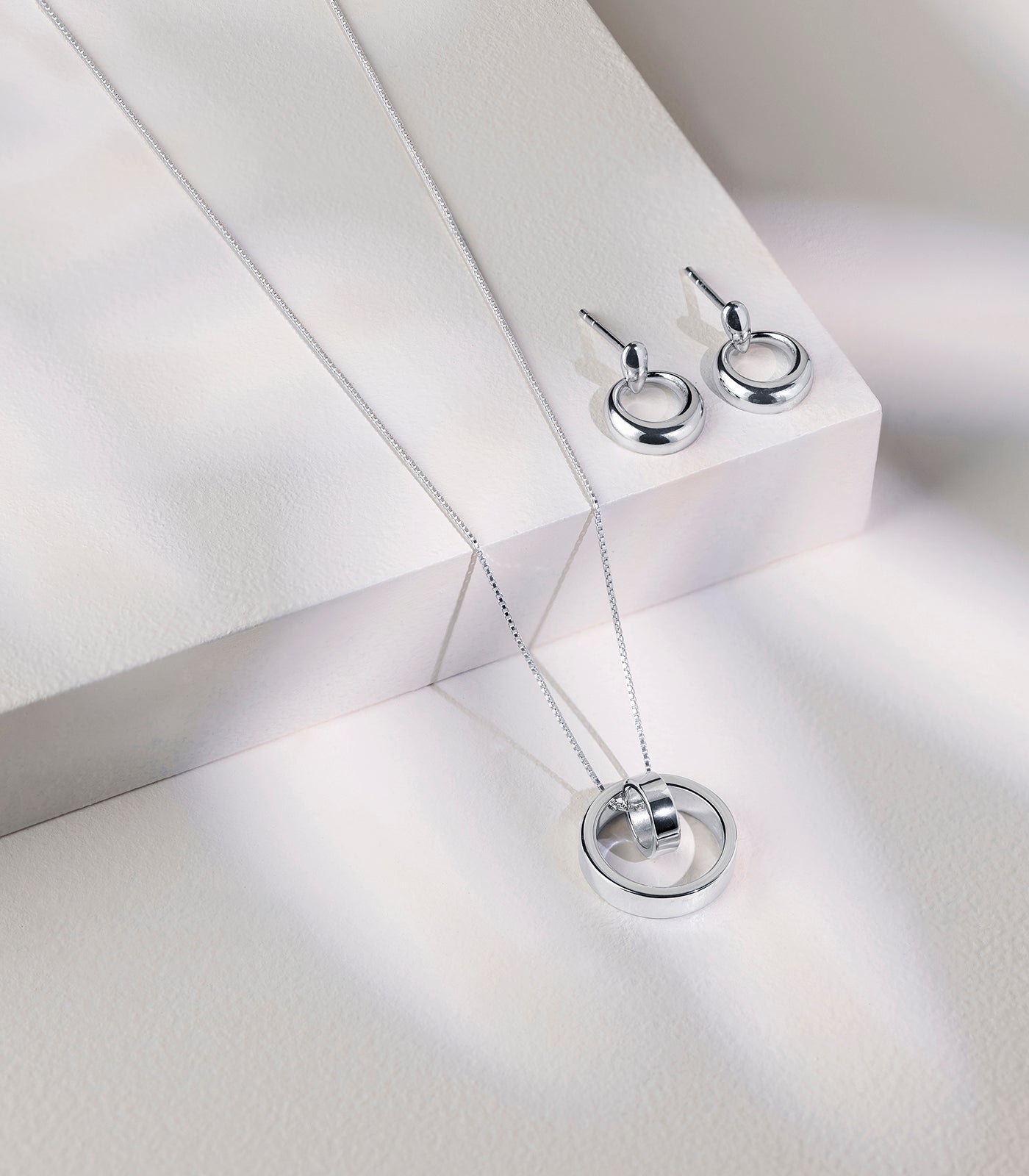 Linked Forever Necklace Set (Silver)