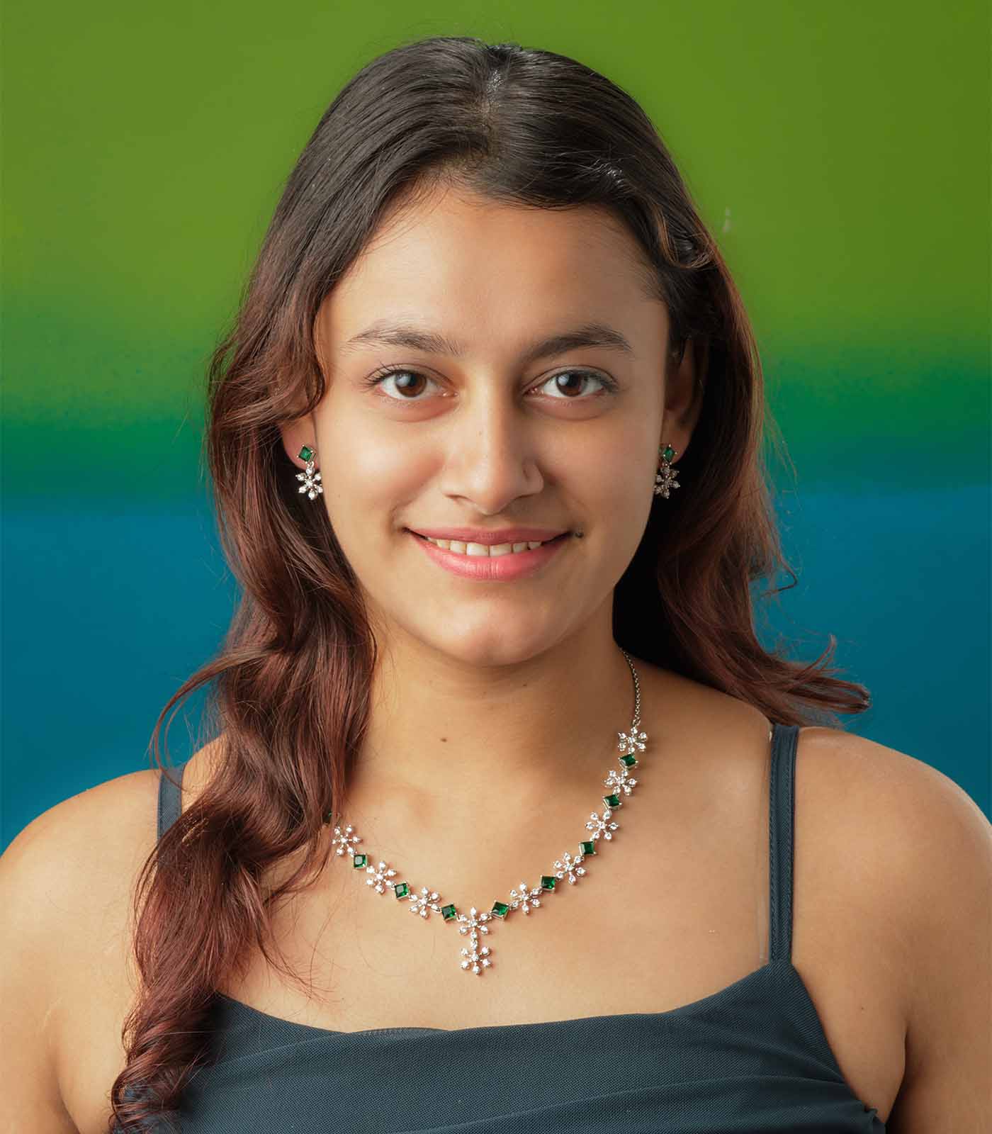 Green Stone Kudi Shaped Necklace Set (Silver)