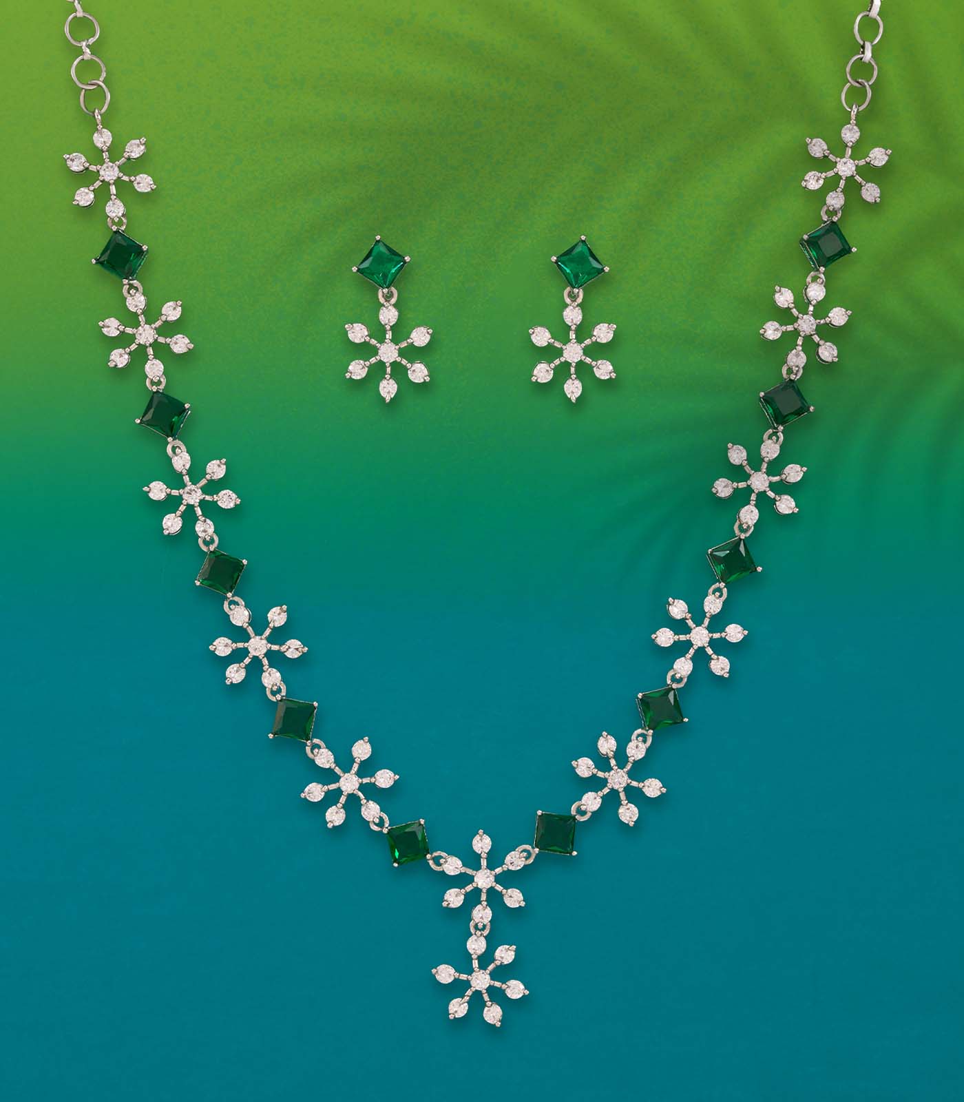 Green Stone Kudi Shaped Necklace Set (Silver)