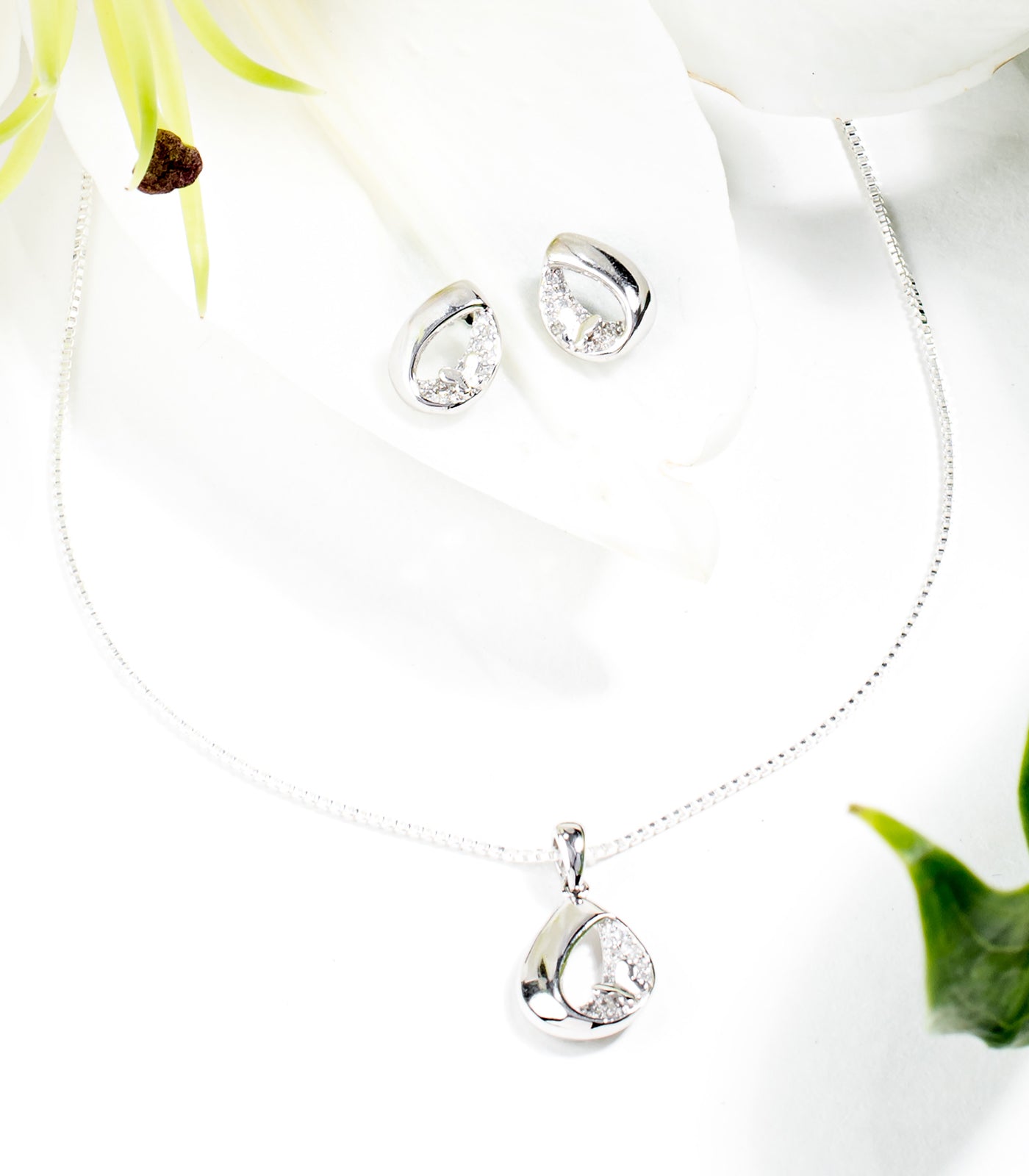 Shining Curv Necklace Set (Silver)