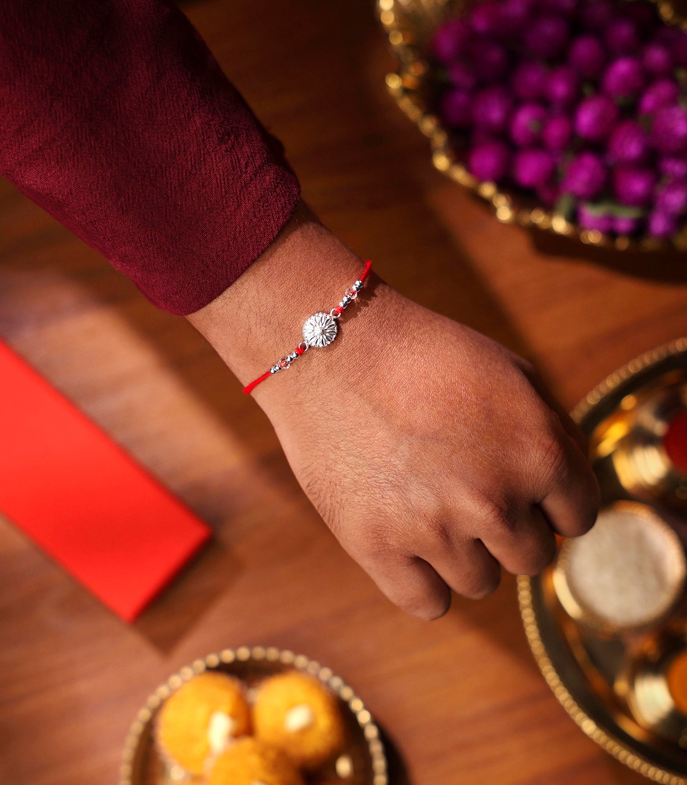 Silver Intricate Leaf Motif Rakhi
