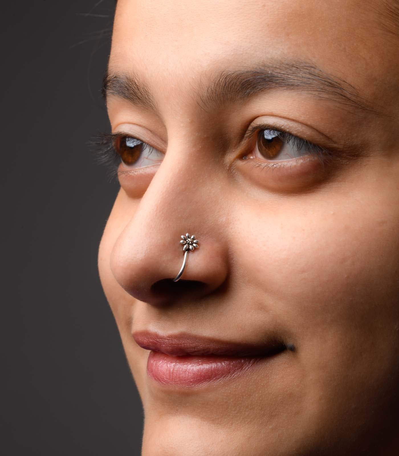 Silver Aster Flower Nose Pin (Clip On)