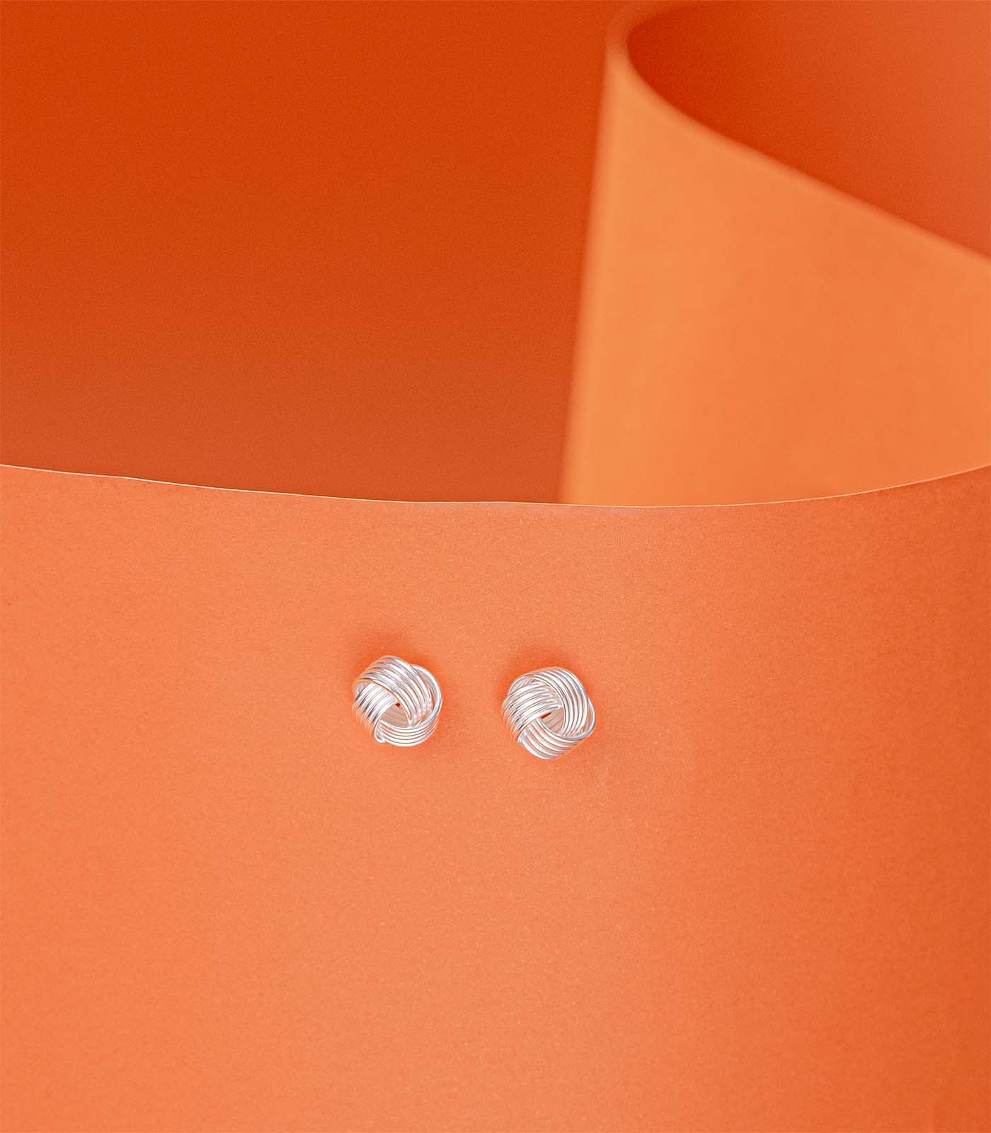 Interlocked Round Orbits Silver Tops