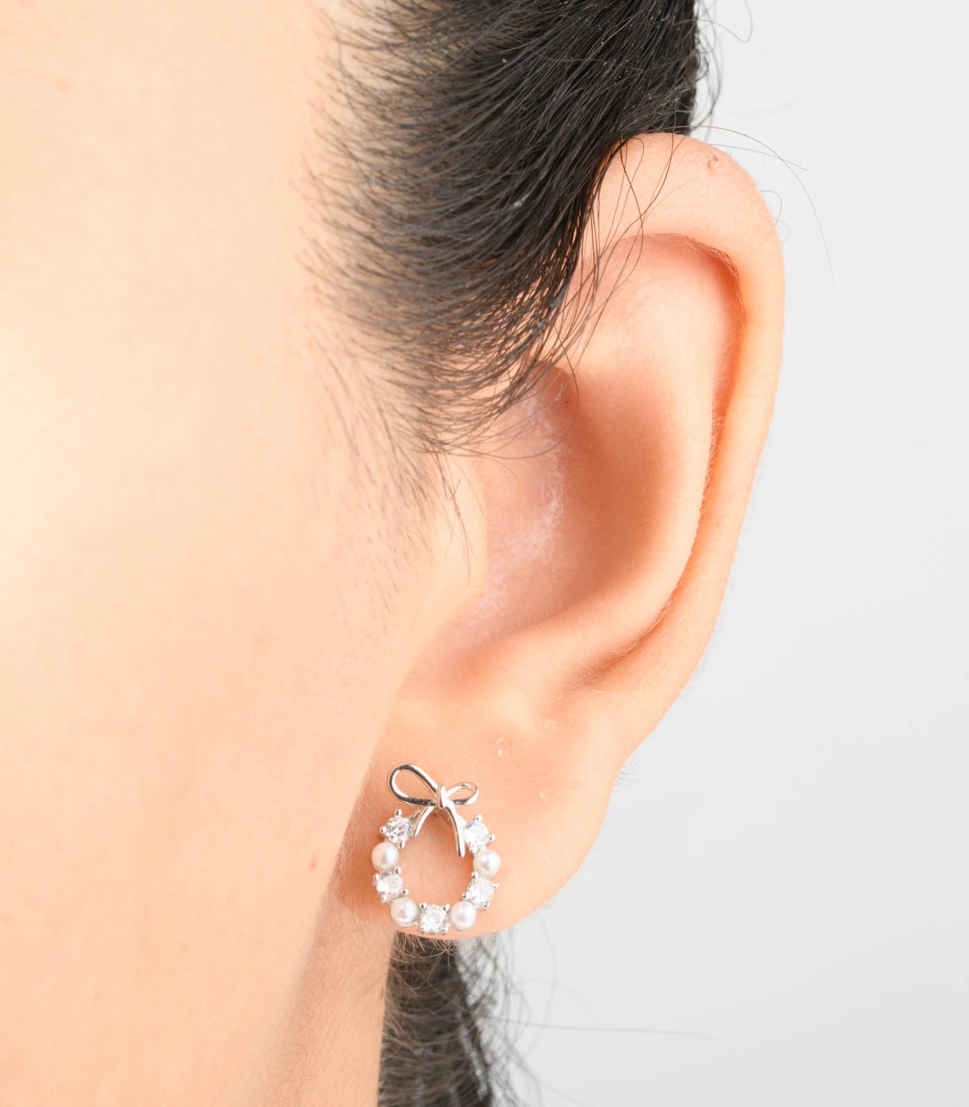 Round With Ribbon Tops (Silver)
