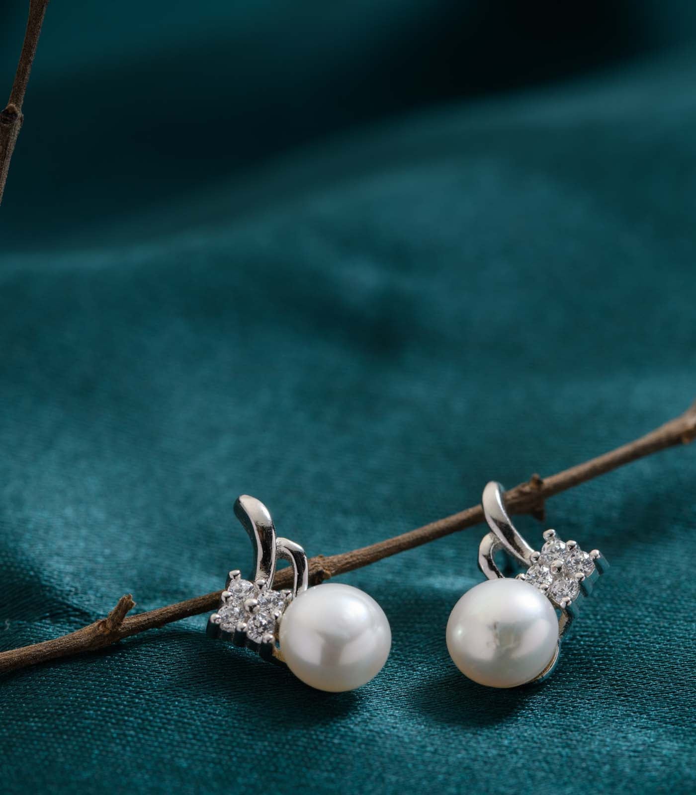 Cute Pearl Tops (Silver)