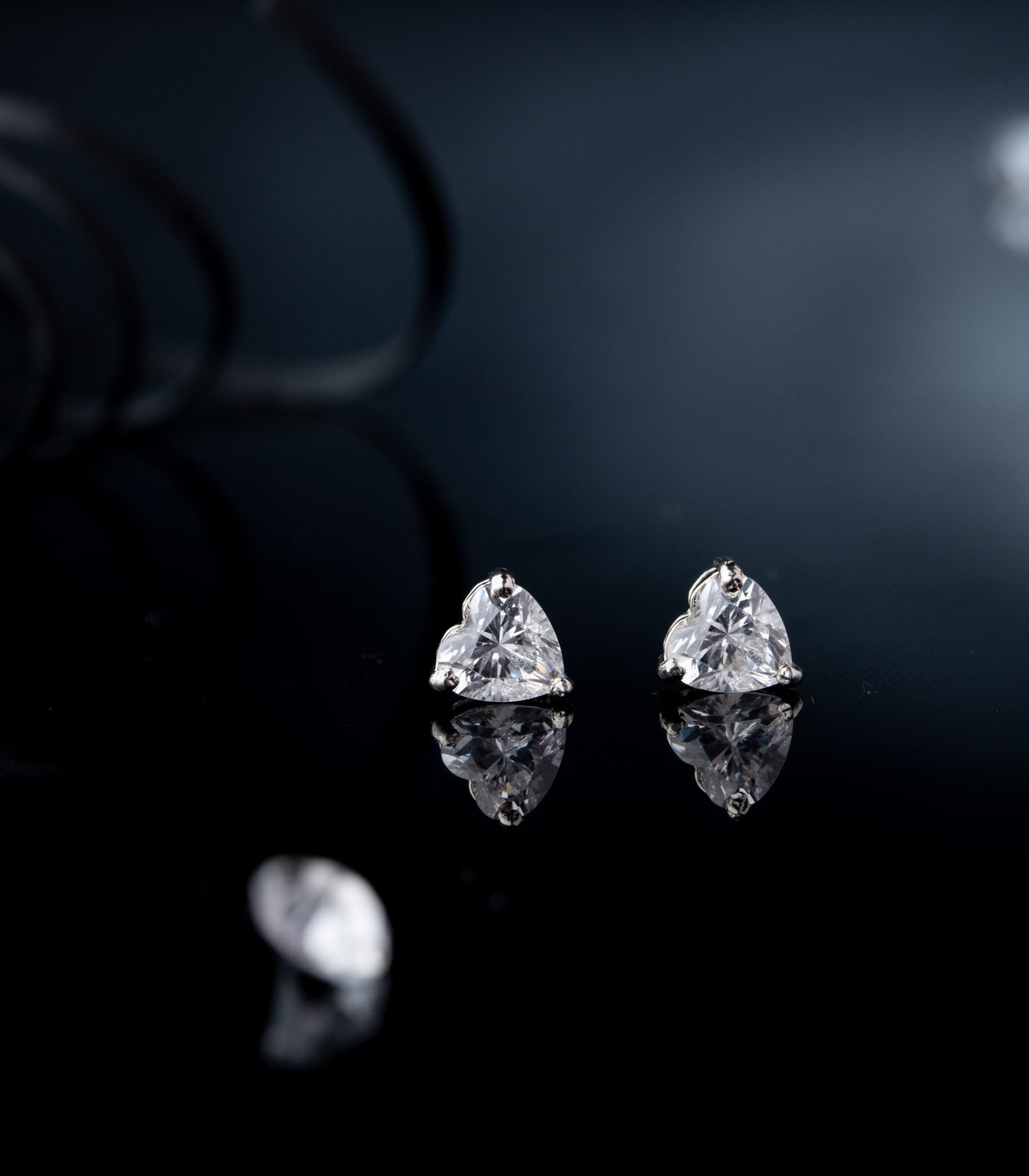 Premium Zircon Heart Shaped Tops (Silver)