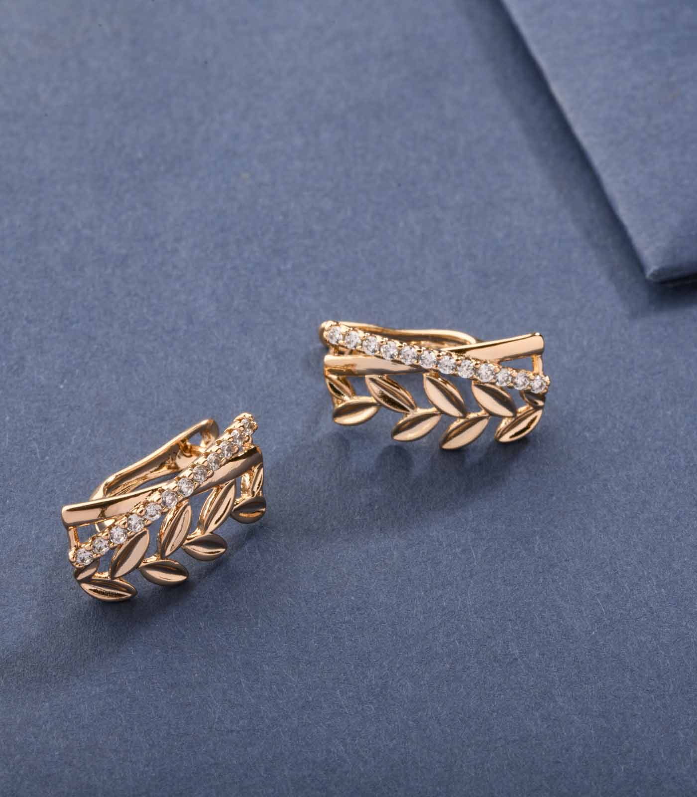 Flawless Brass Leaves Earrings (Brass)