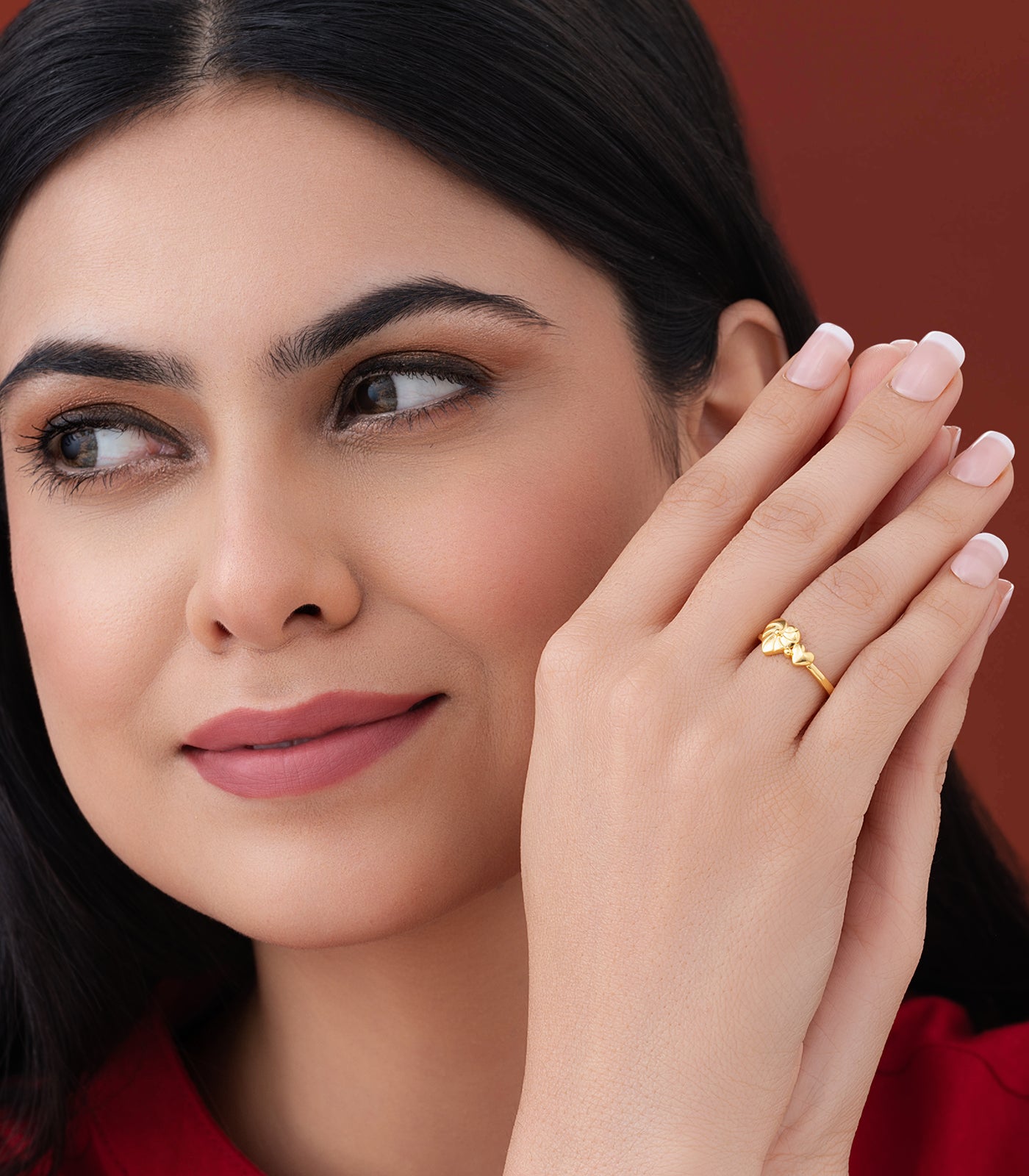 Linked Hearts Gold Finger Ring