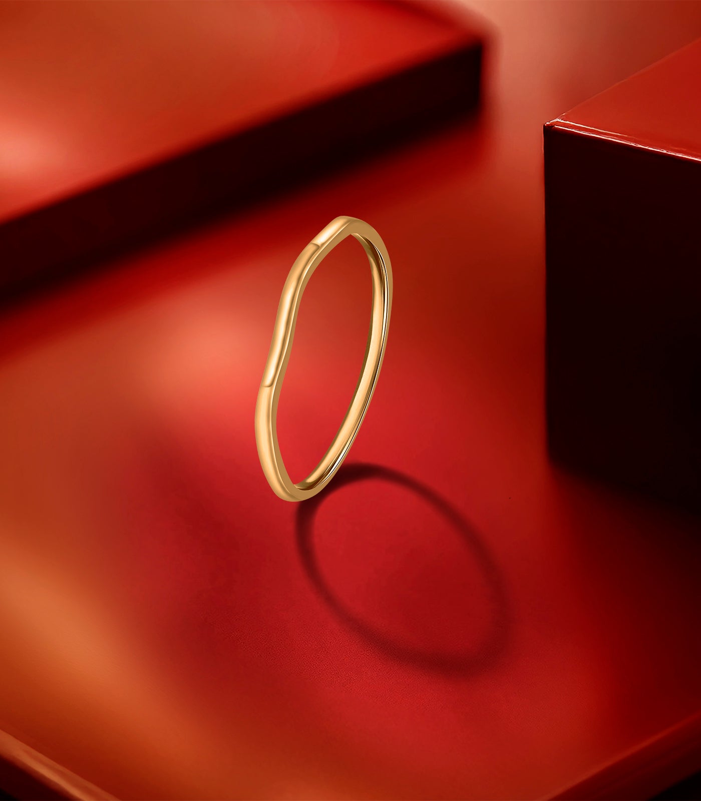 Classic Wavy Gold Finger Ring