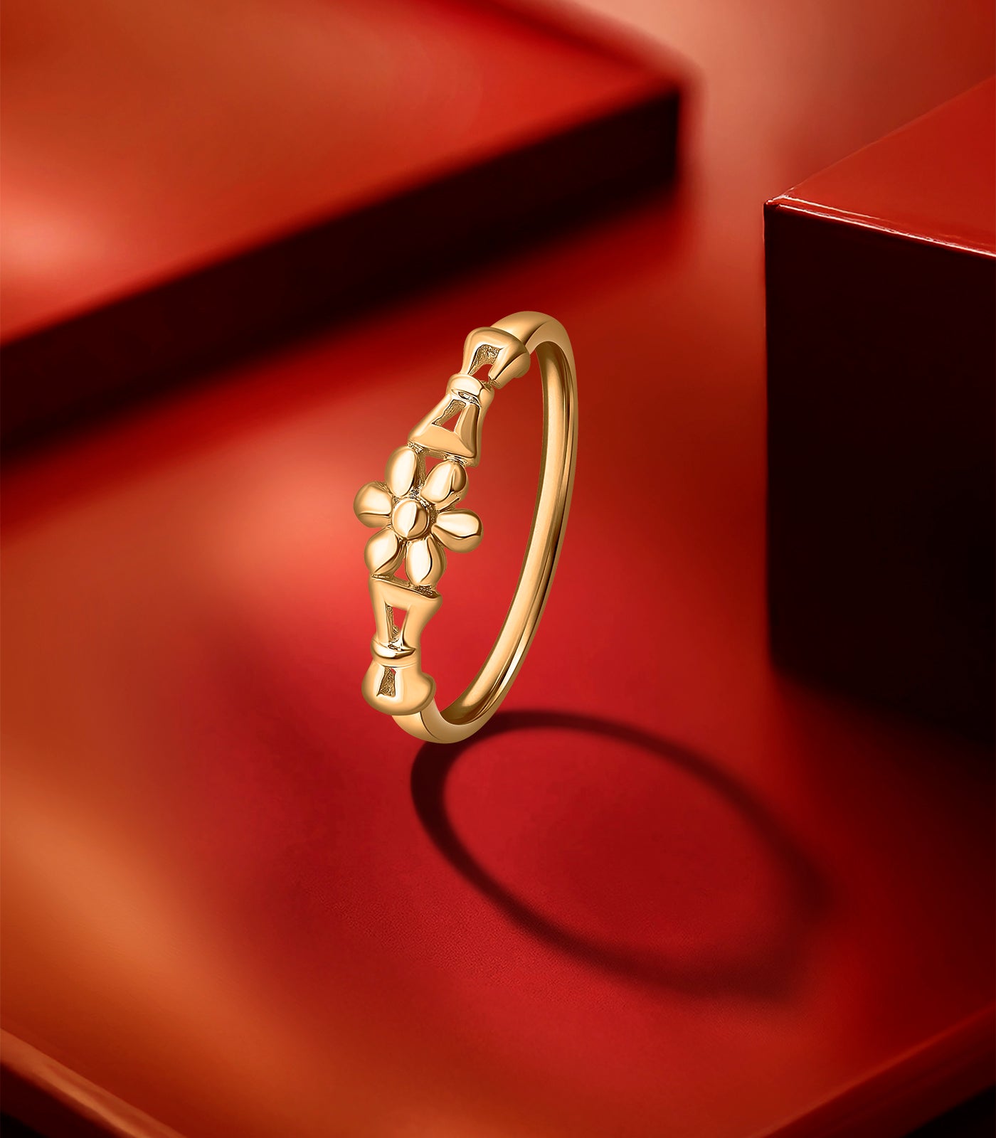 Floral Feel Gold Finger Ring