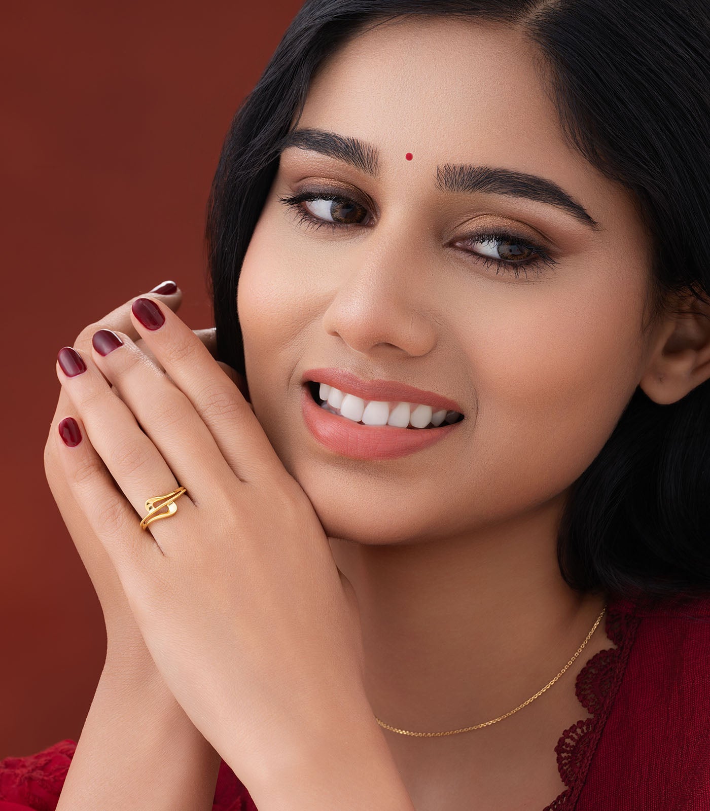 Dual Contrast Gold Finger Ring