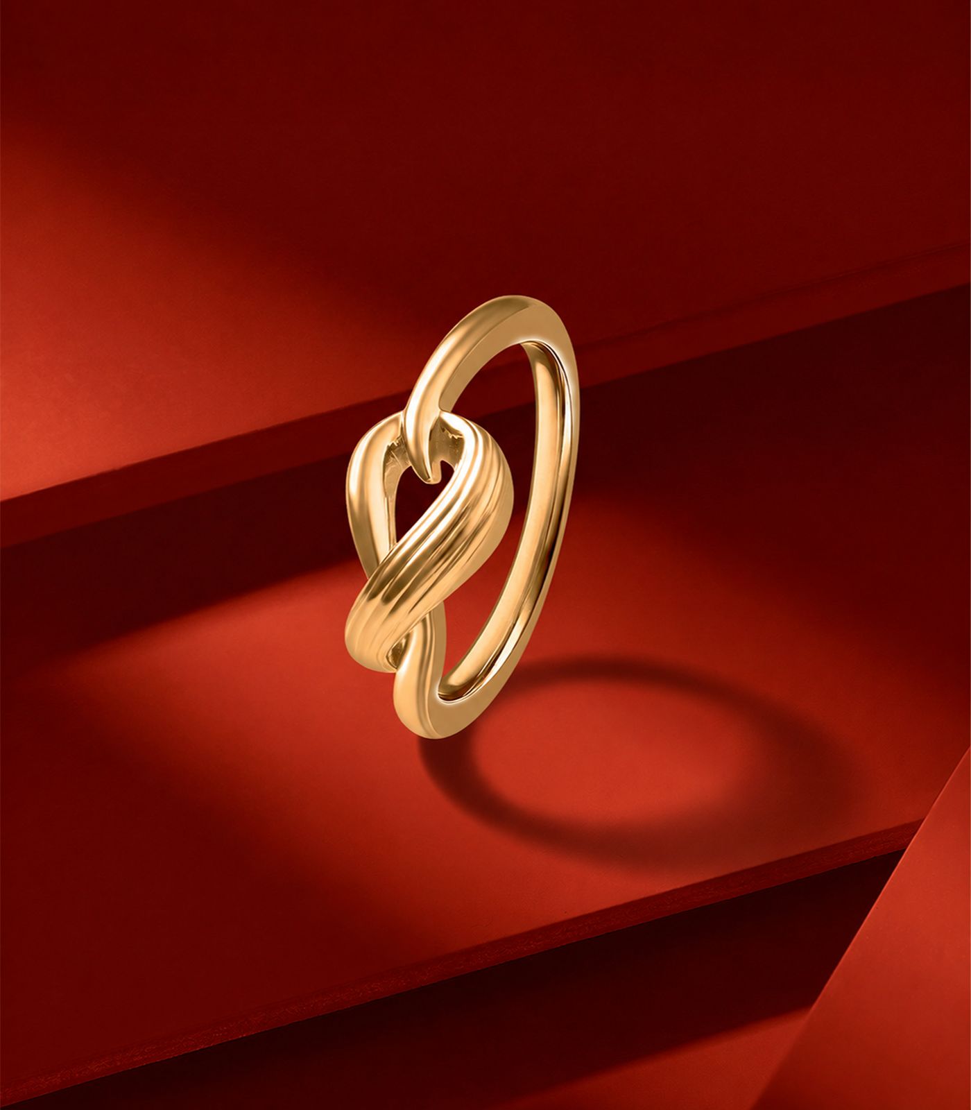 Textured Knot Gold Finger Ring