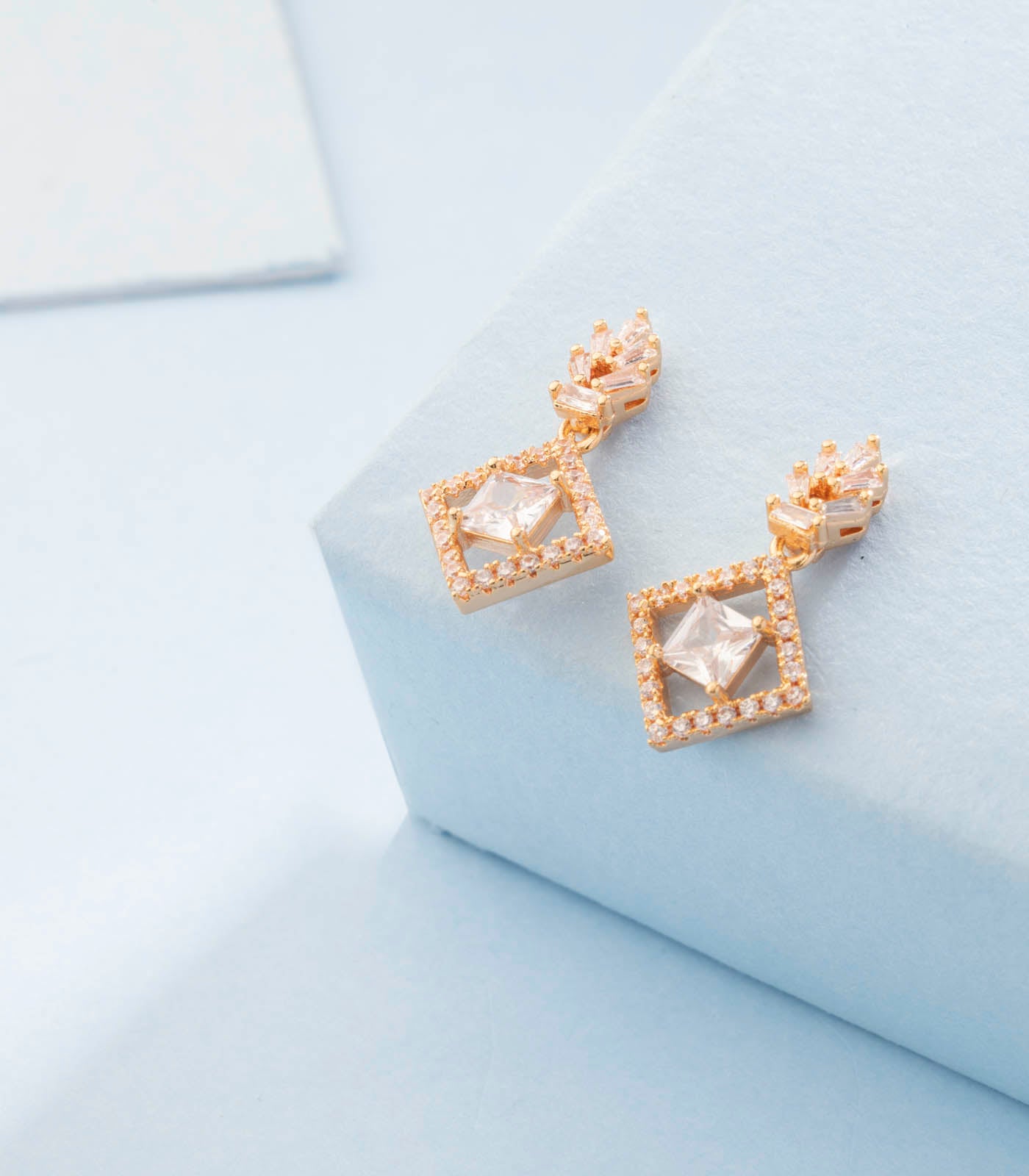 Golden Aster earrings (Brass)