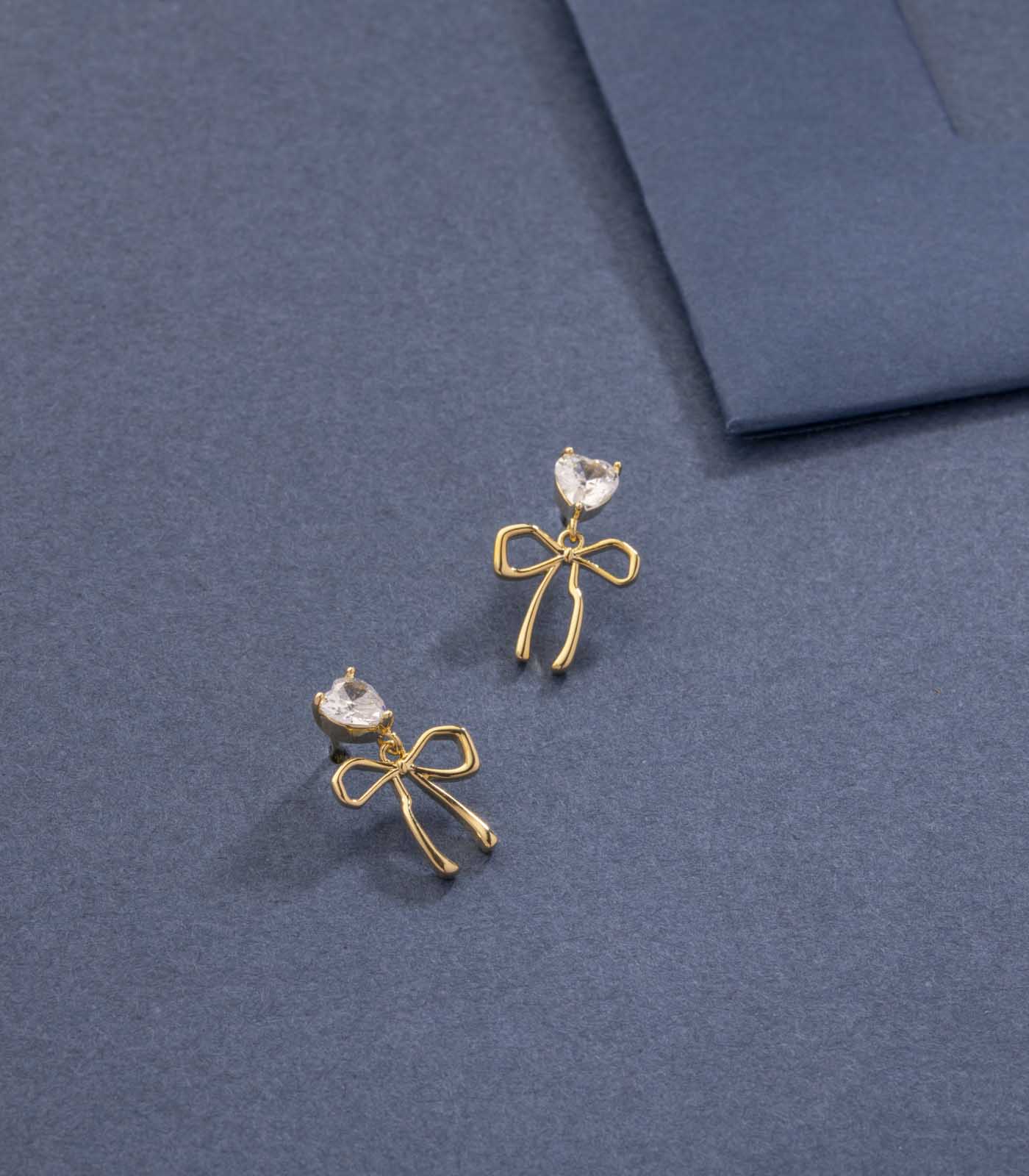 Minimal Bow Earring (Brass)