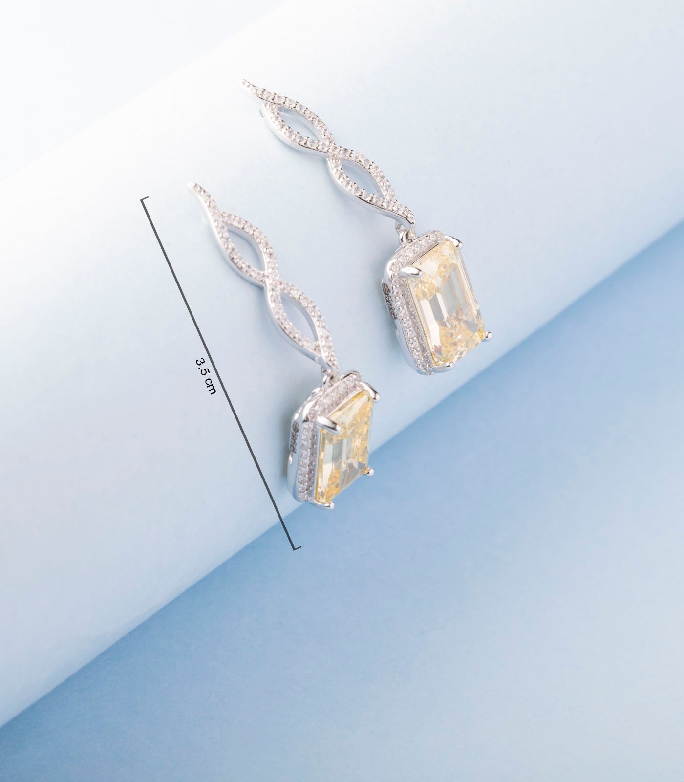 Oyster Magic Earrings (Silver)