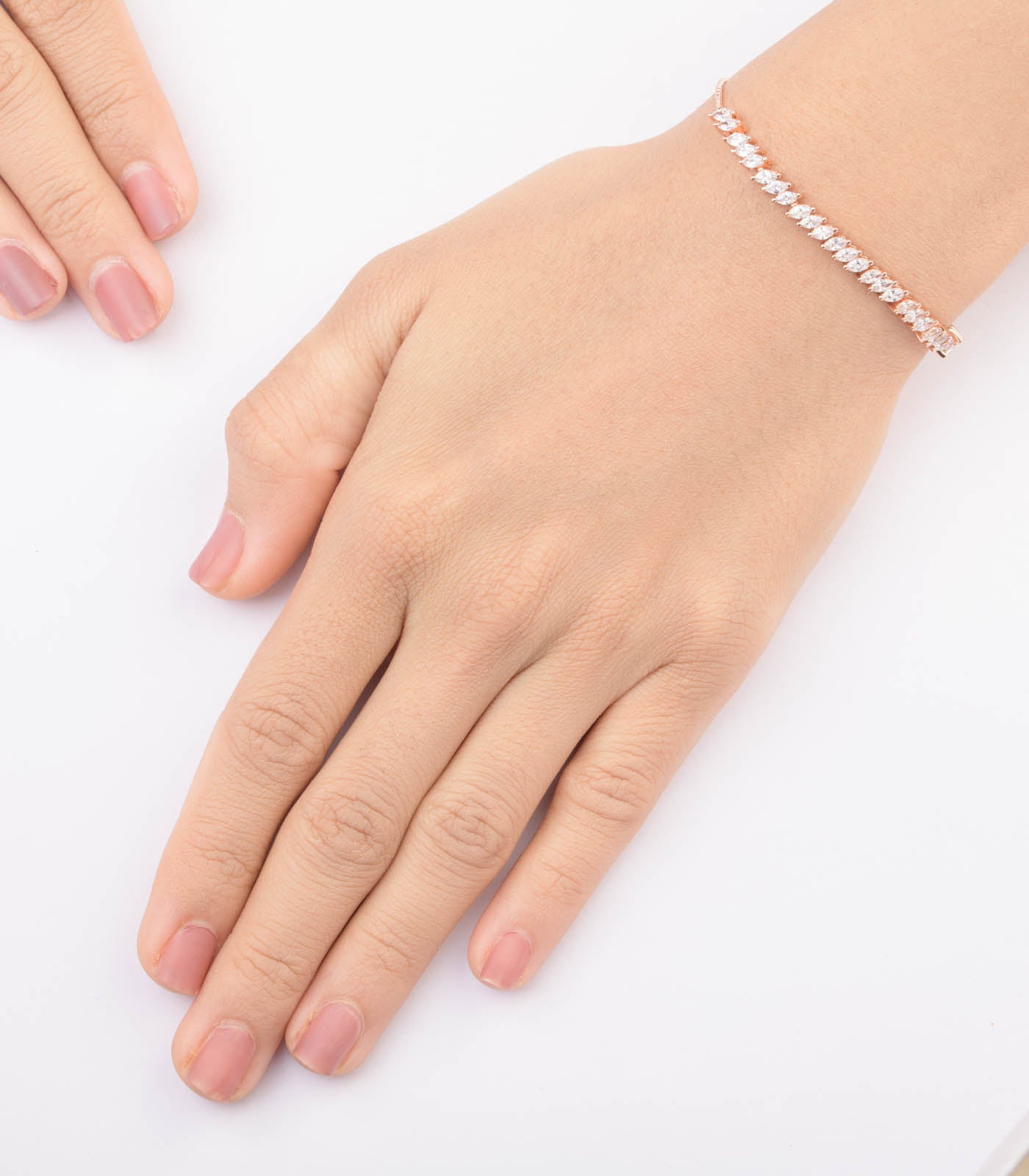 Glimmering Crystals Bracelet (Silver)