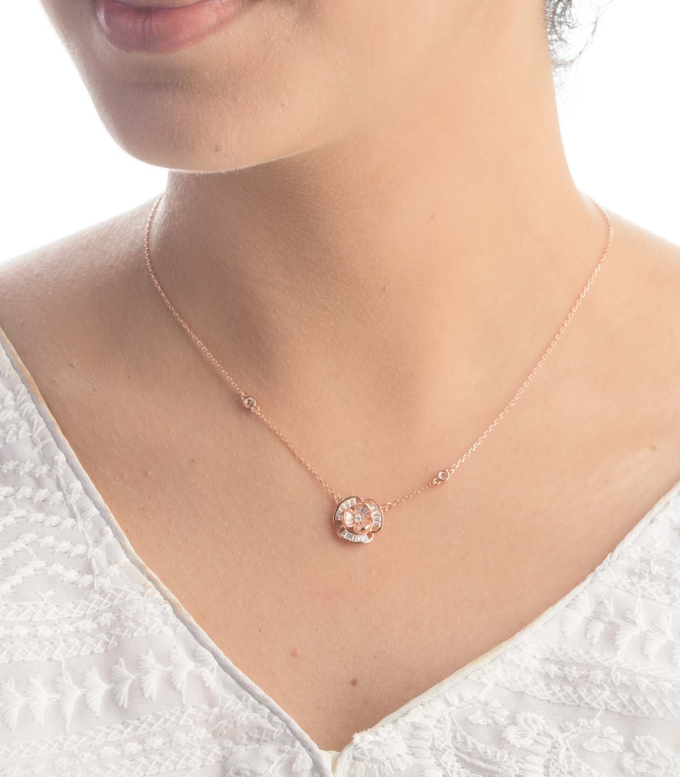 Double Rosette Necklace (Silver)