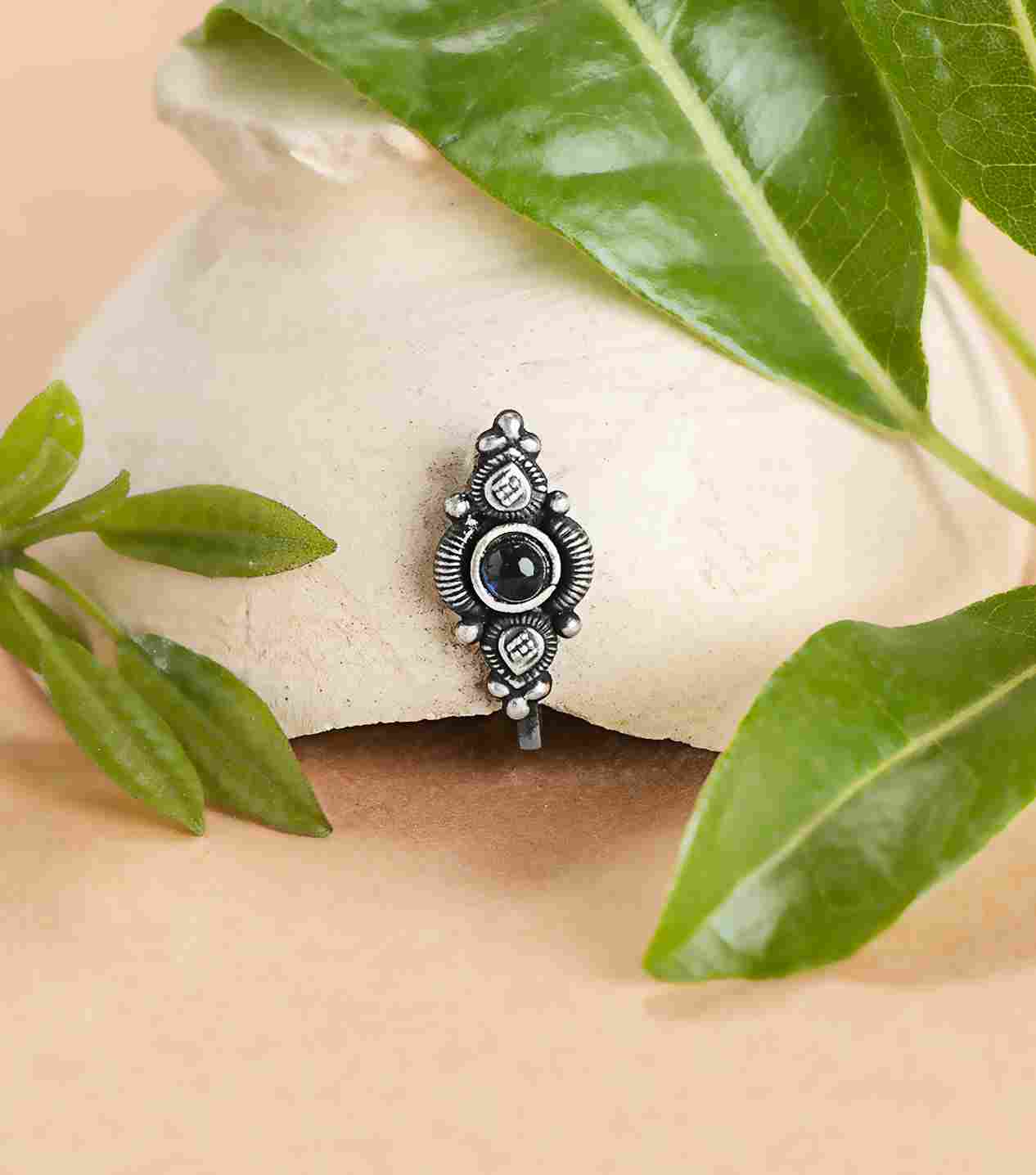 Silver Fancy Nose Pin