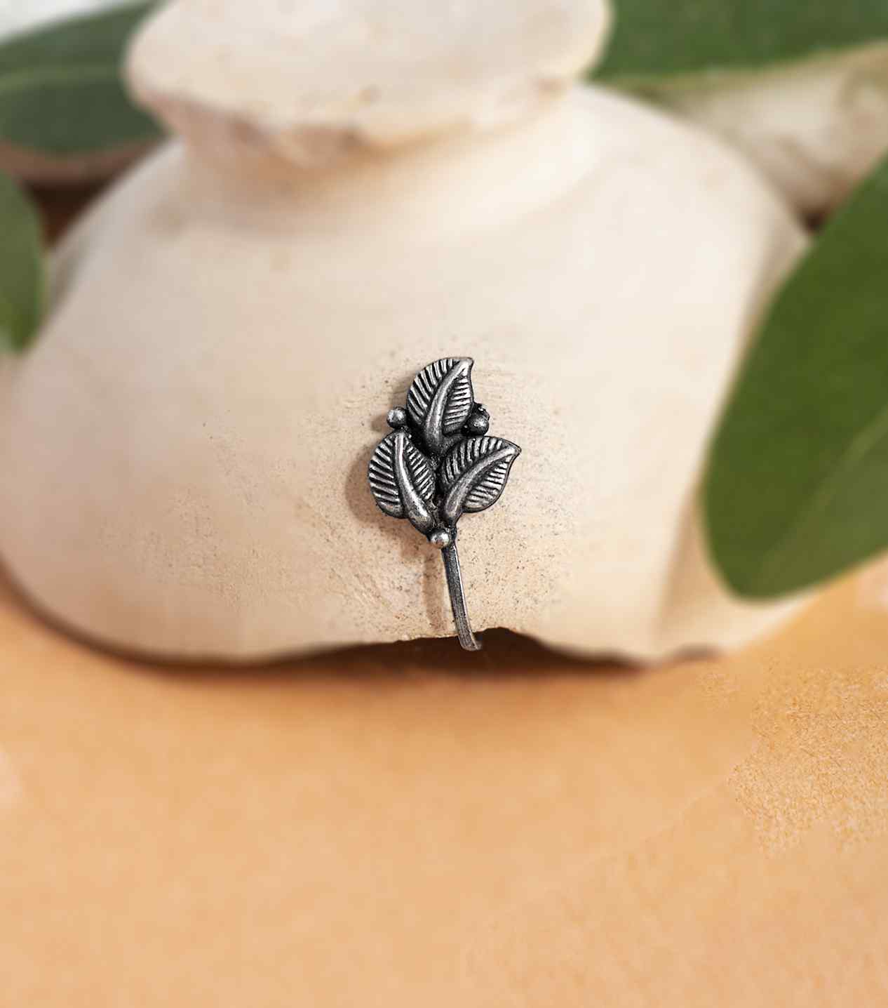 Silver Fancy Nose Pin