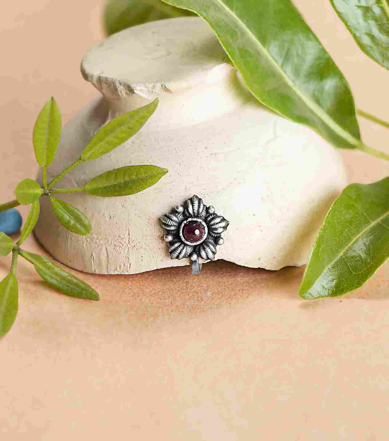 Silver Fancy Nose Pin