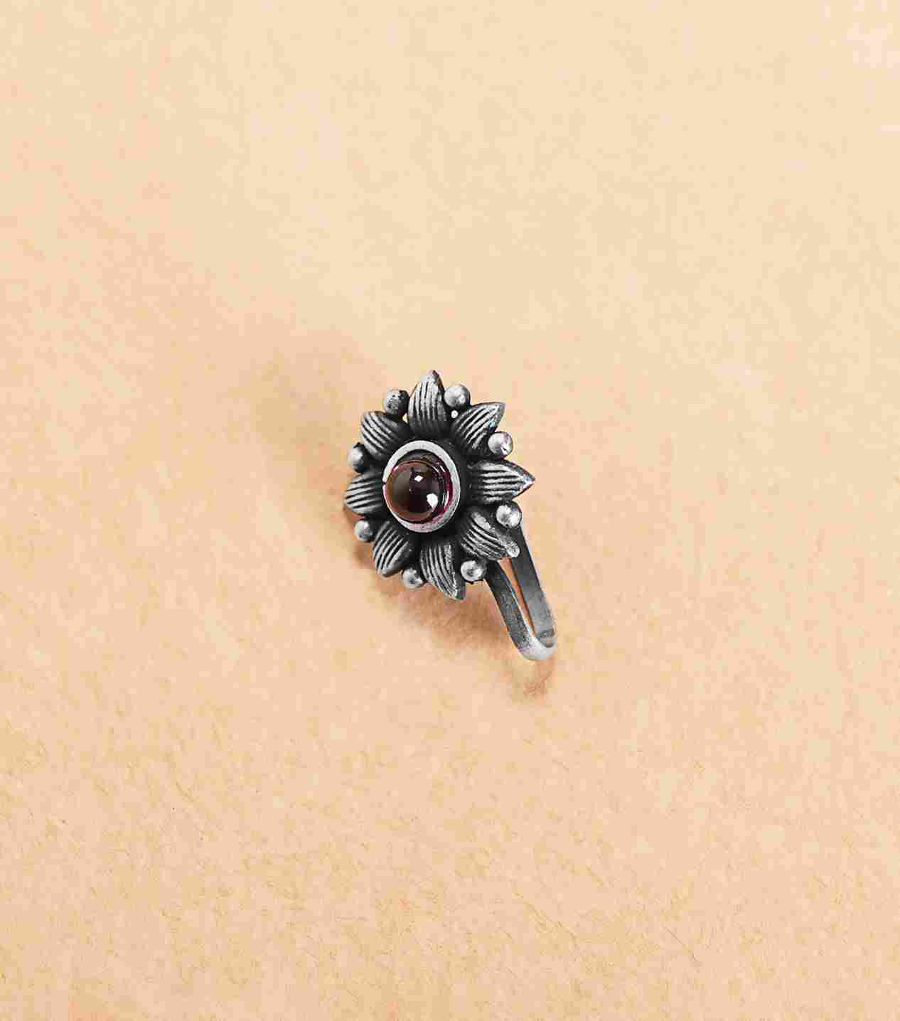 Silver Fancy Nose Pin