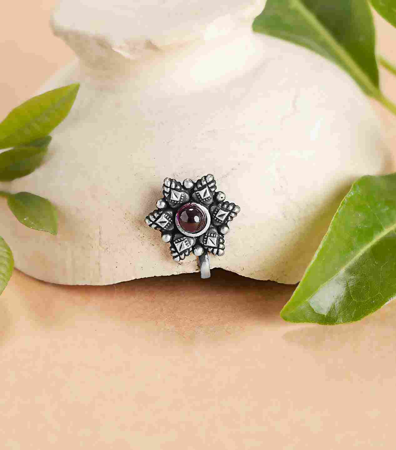 Silver Fancy Nose Pin